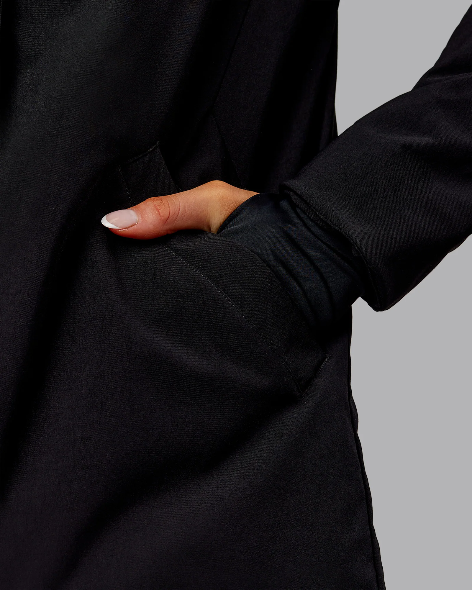 Auxiliary 2.0 Longline Jacket - Black 10 Auxiliary 2.0 Longline Jacket - Black