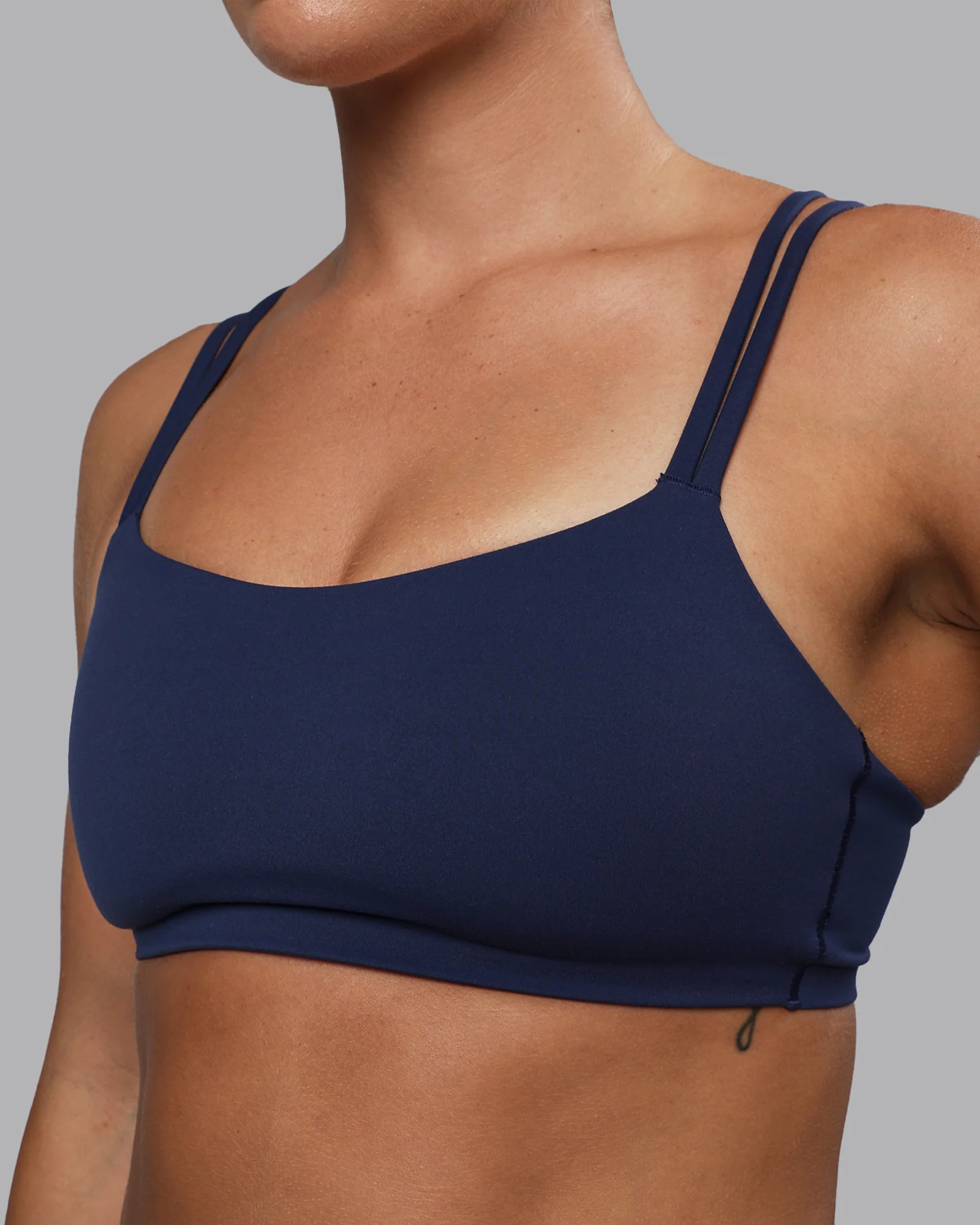 Vantage Sports Bra - Future Navy 3 Vantage Sports Bra - Future Navy