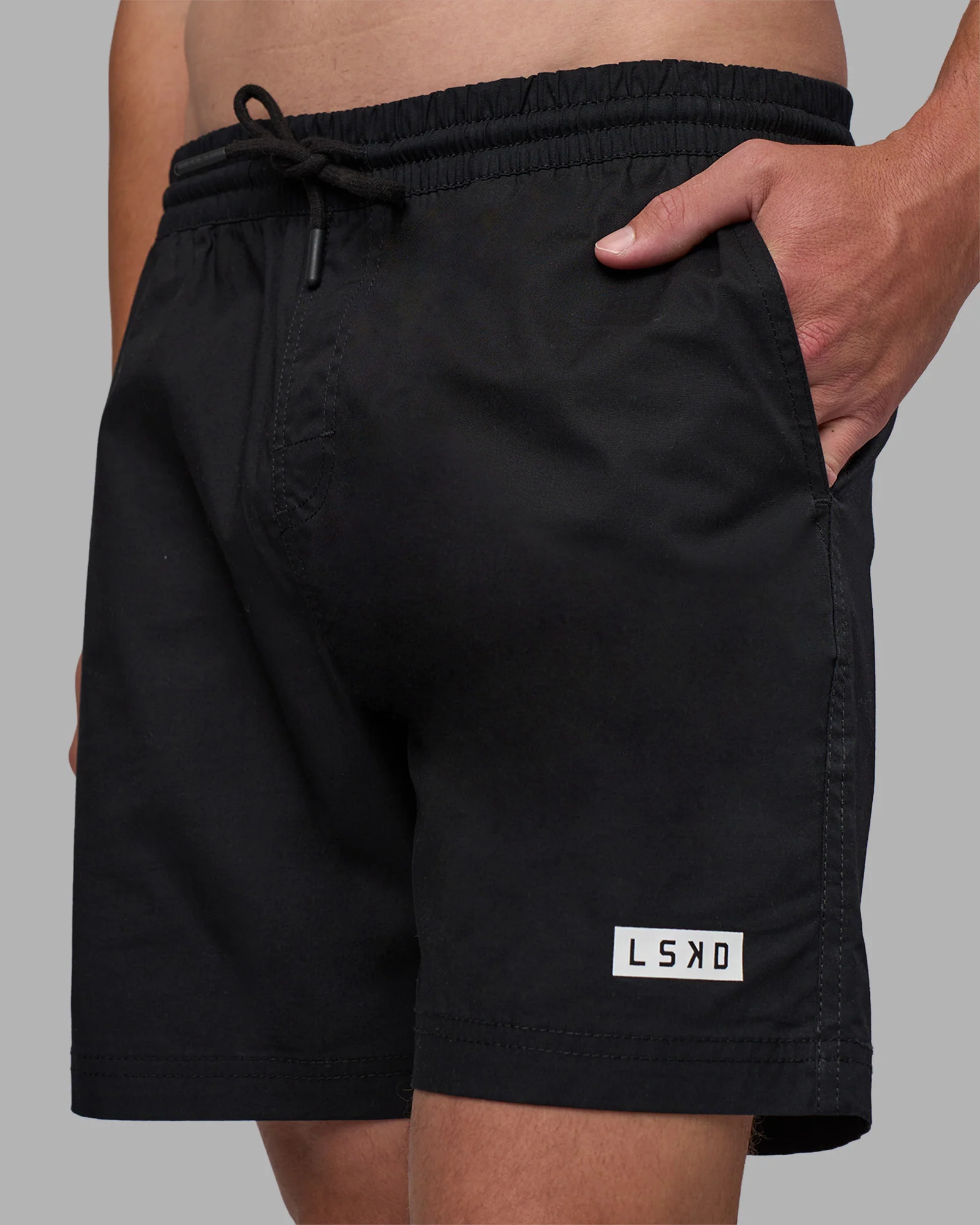 Daily 7" Short - Black-White