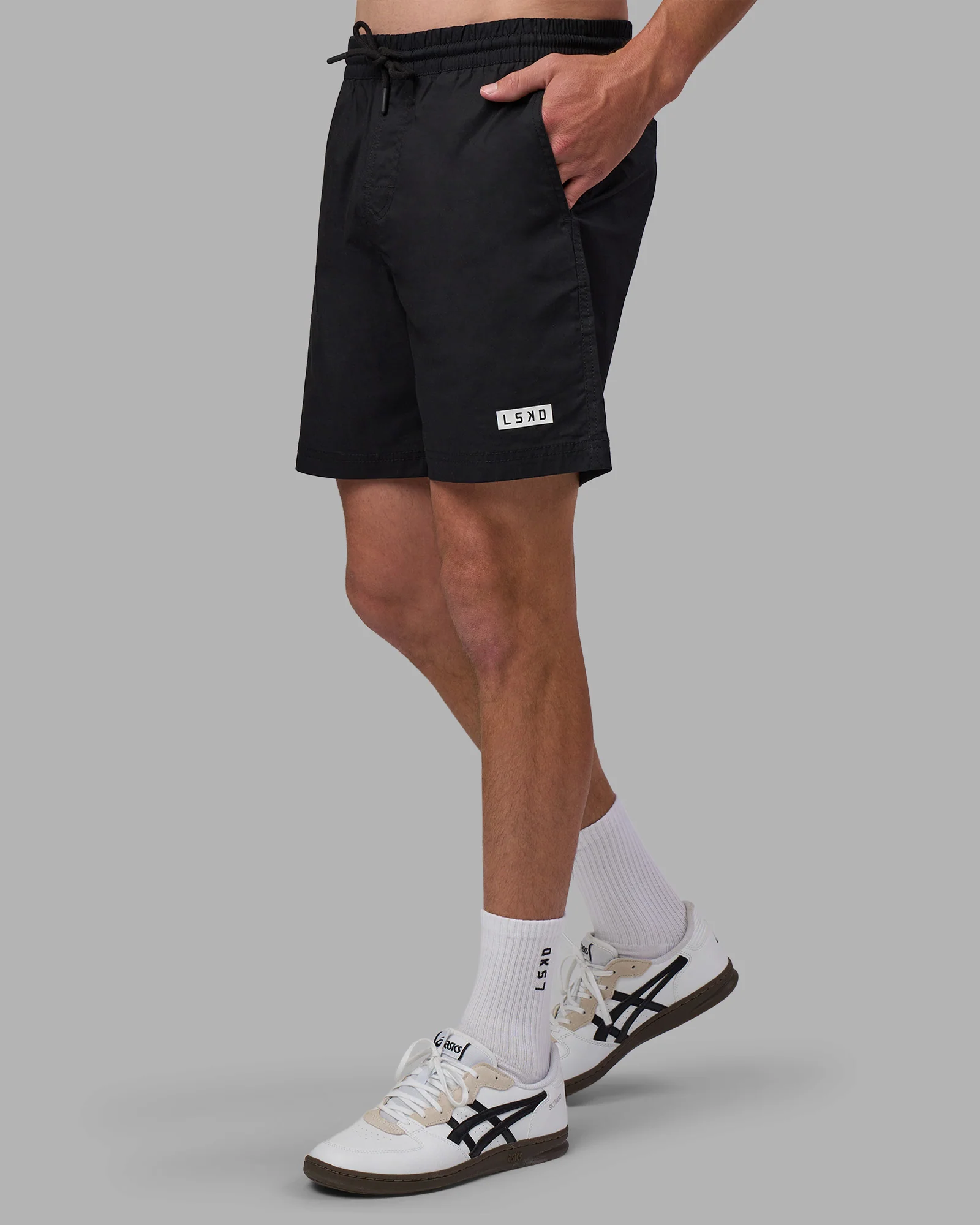 Daily 7" Short - Black-White