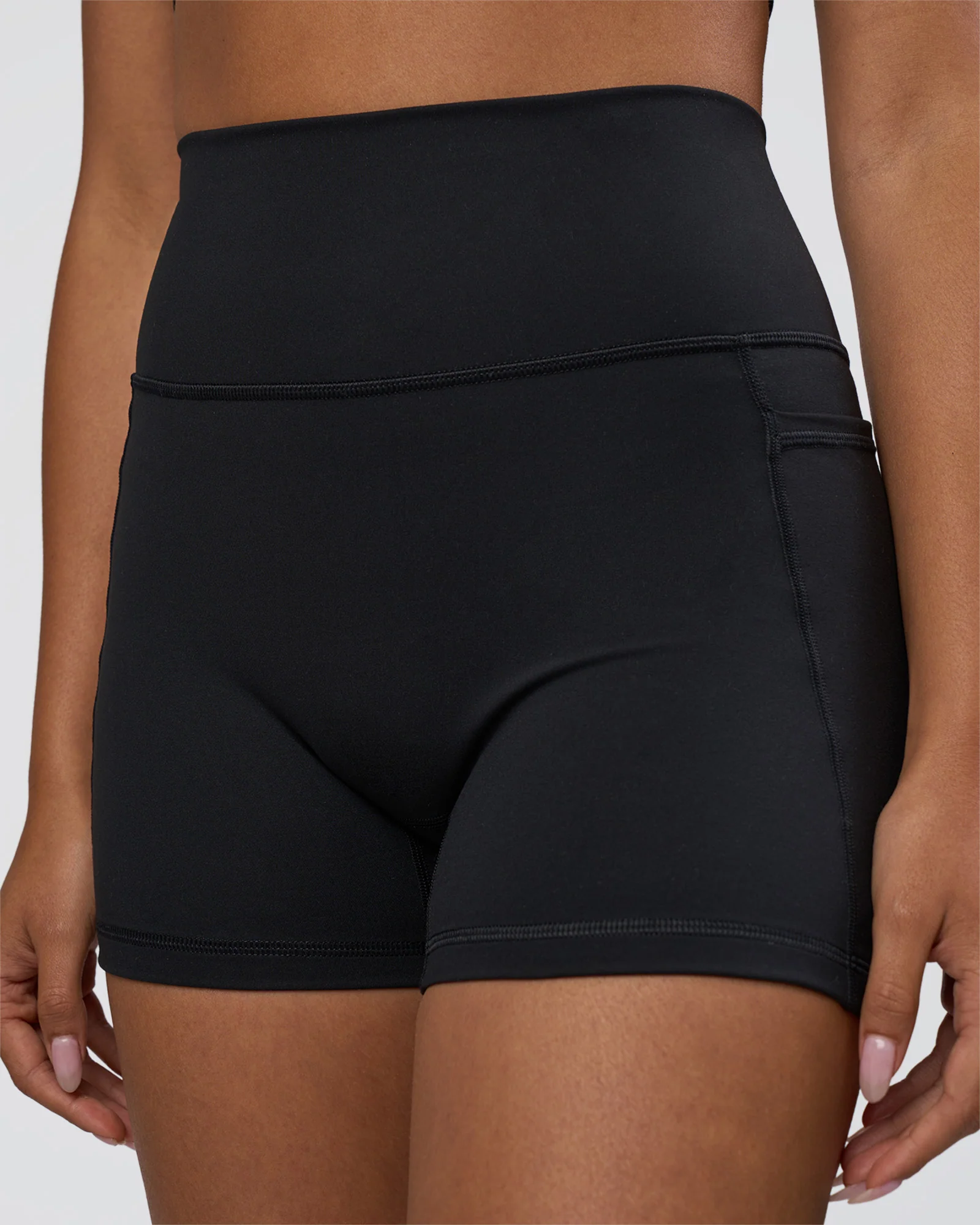 Fusion Ultra High-Rise 4" Short Pockets - Black