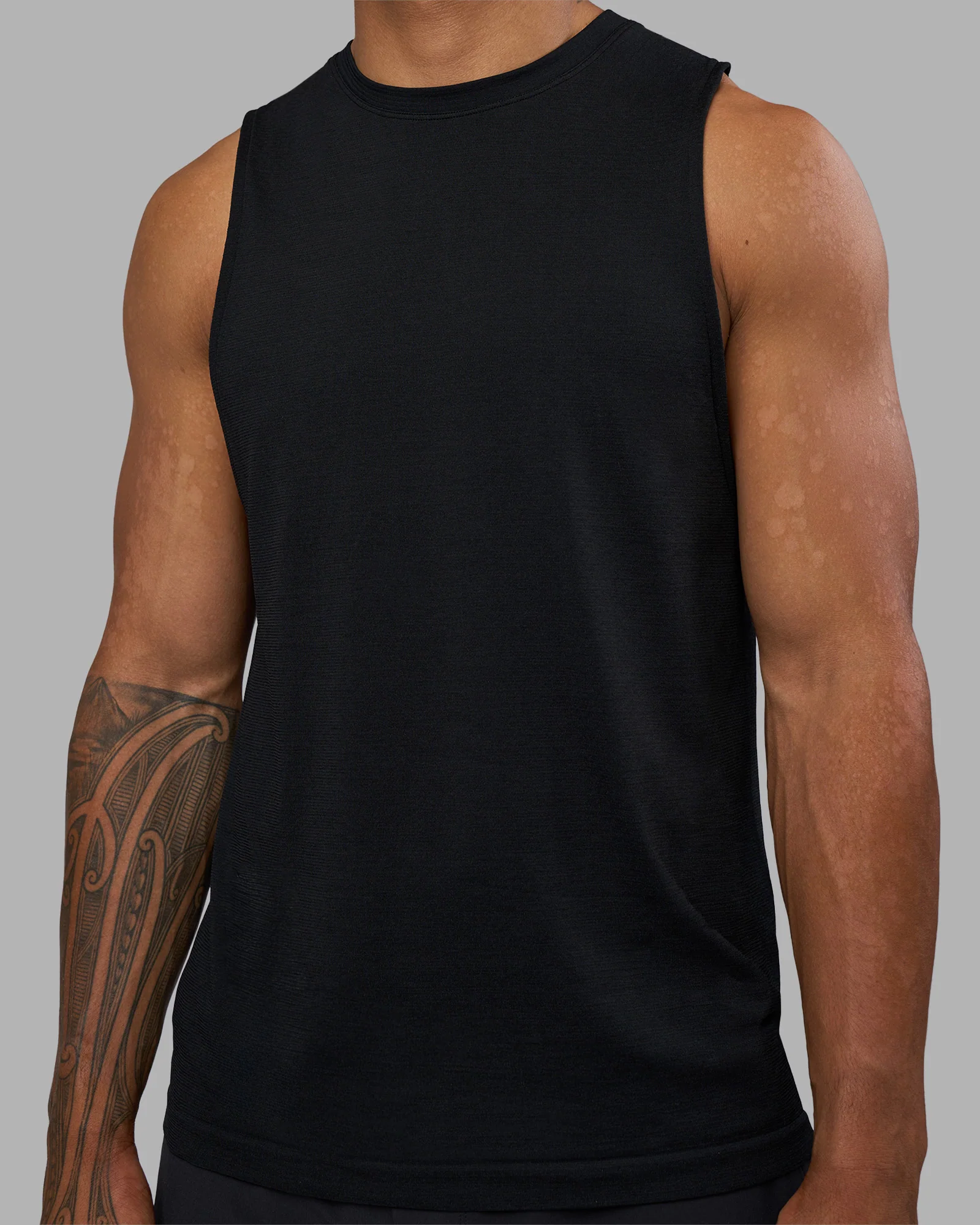 AeroFLX+ Seamless Muscle Tank - Black Marl