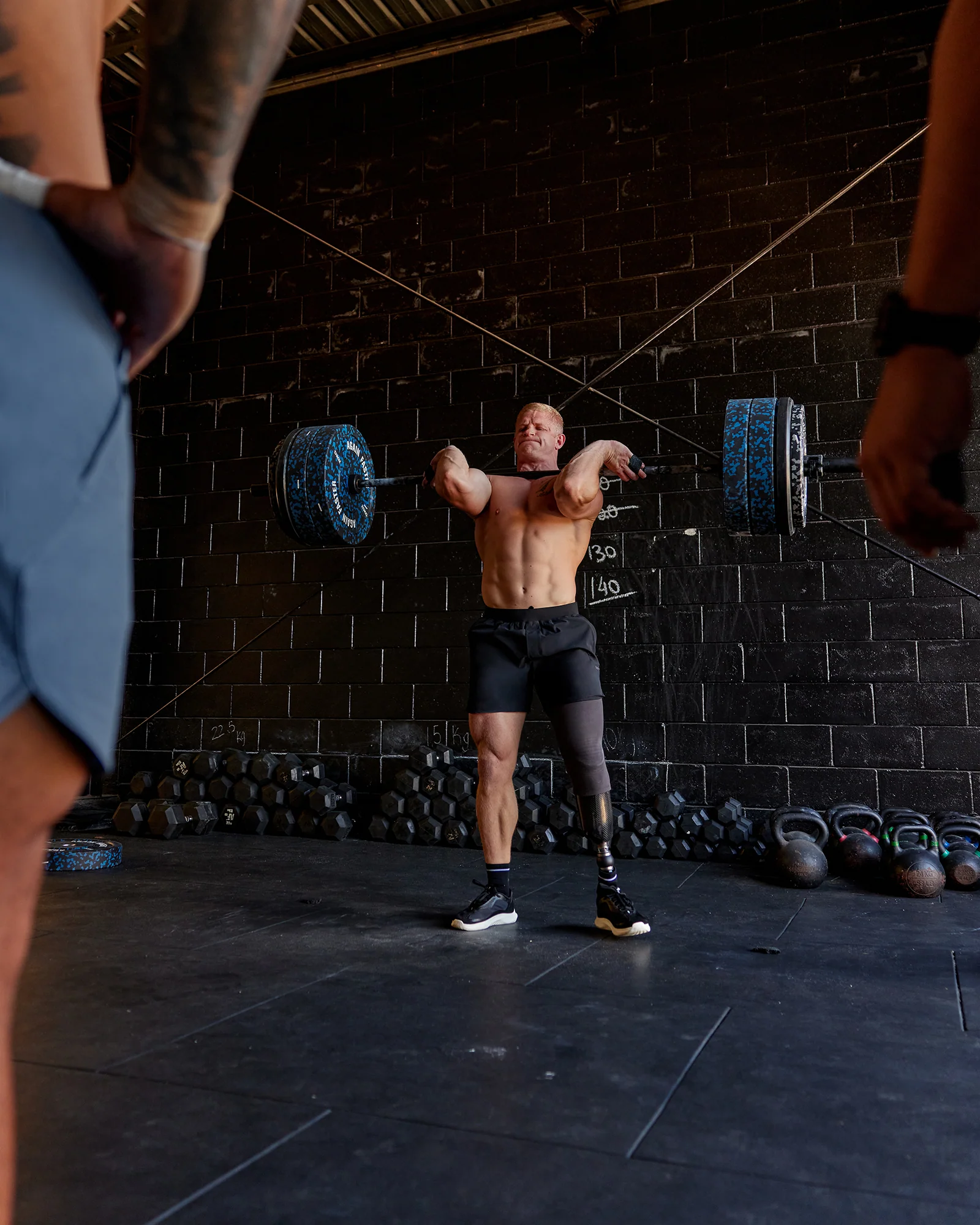 Lift 6" Short - Black-Reflective