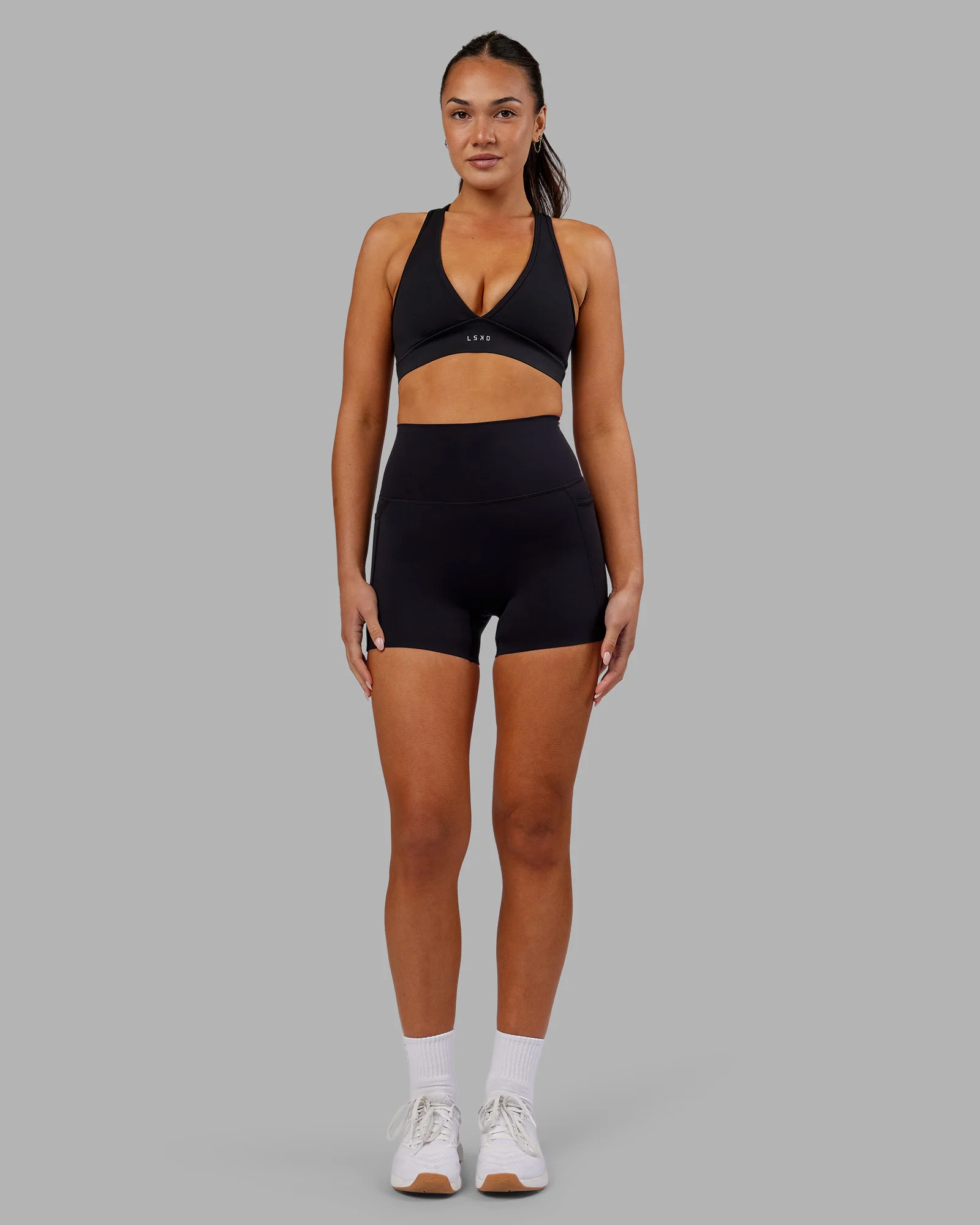 Elixir Ultra High-Rise 4" Short Pockets - Black