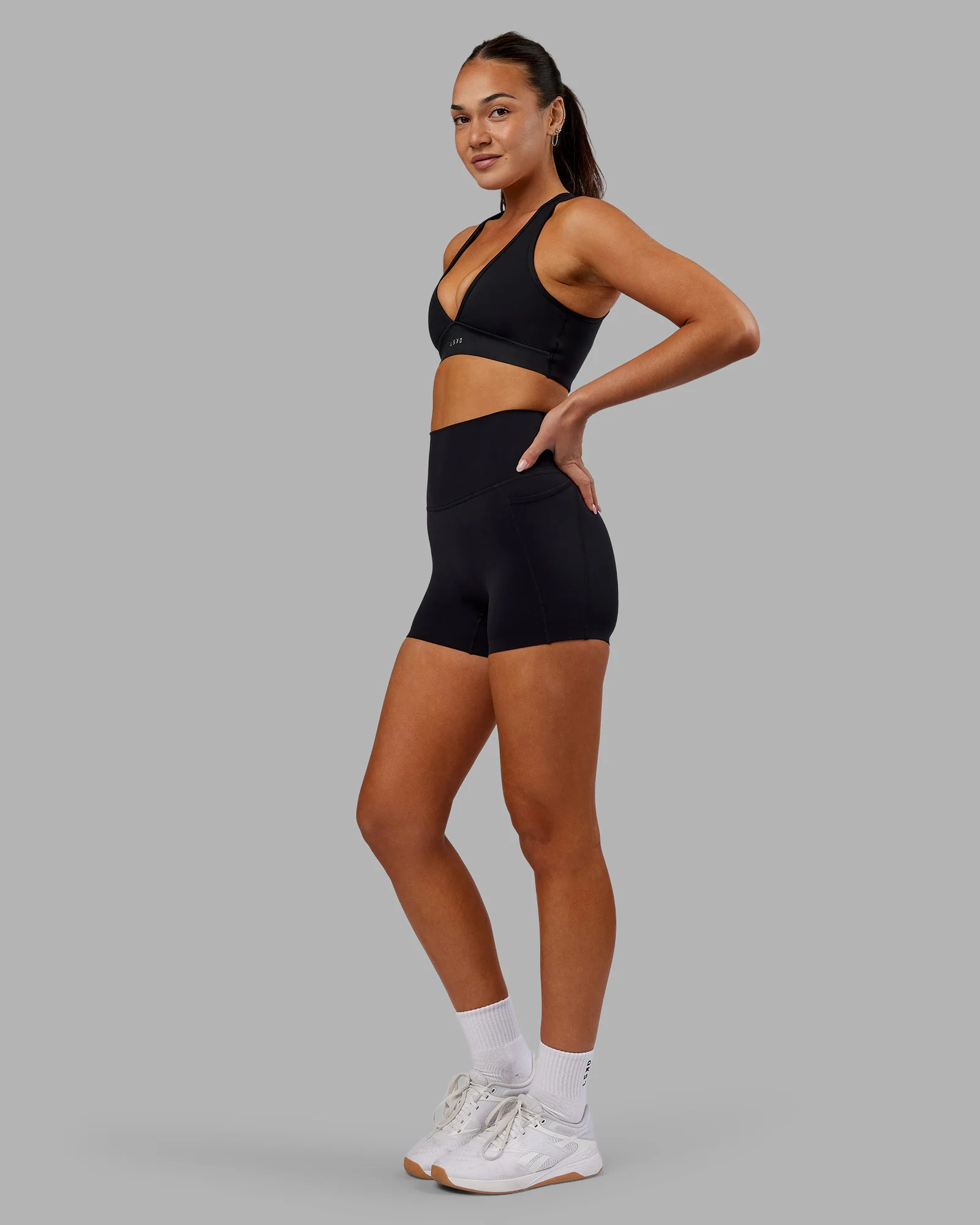 Elixir Ultra High-Rise 4" Short Pockets - Black 5 Elixir Ultra High-Rise 4" Short Pockets - Black