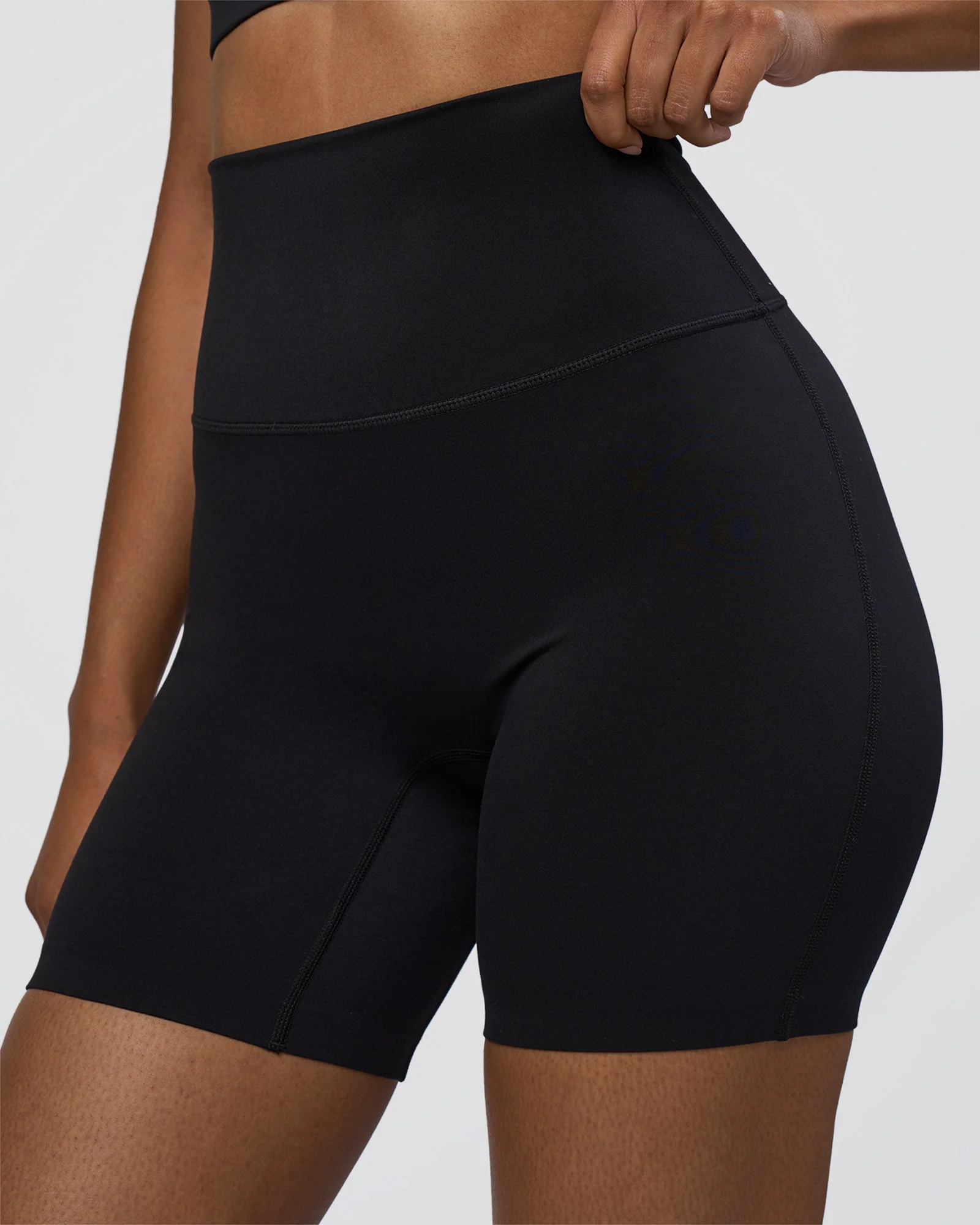 Elixir Ultra High-Rise 6" Short - Black