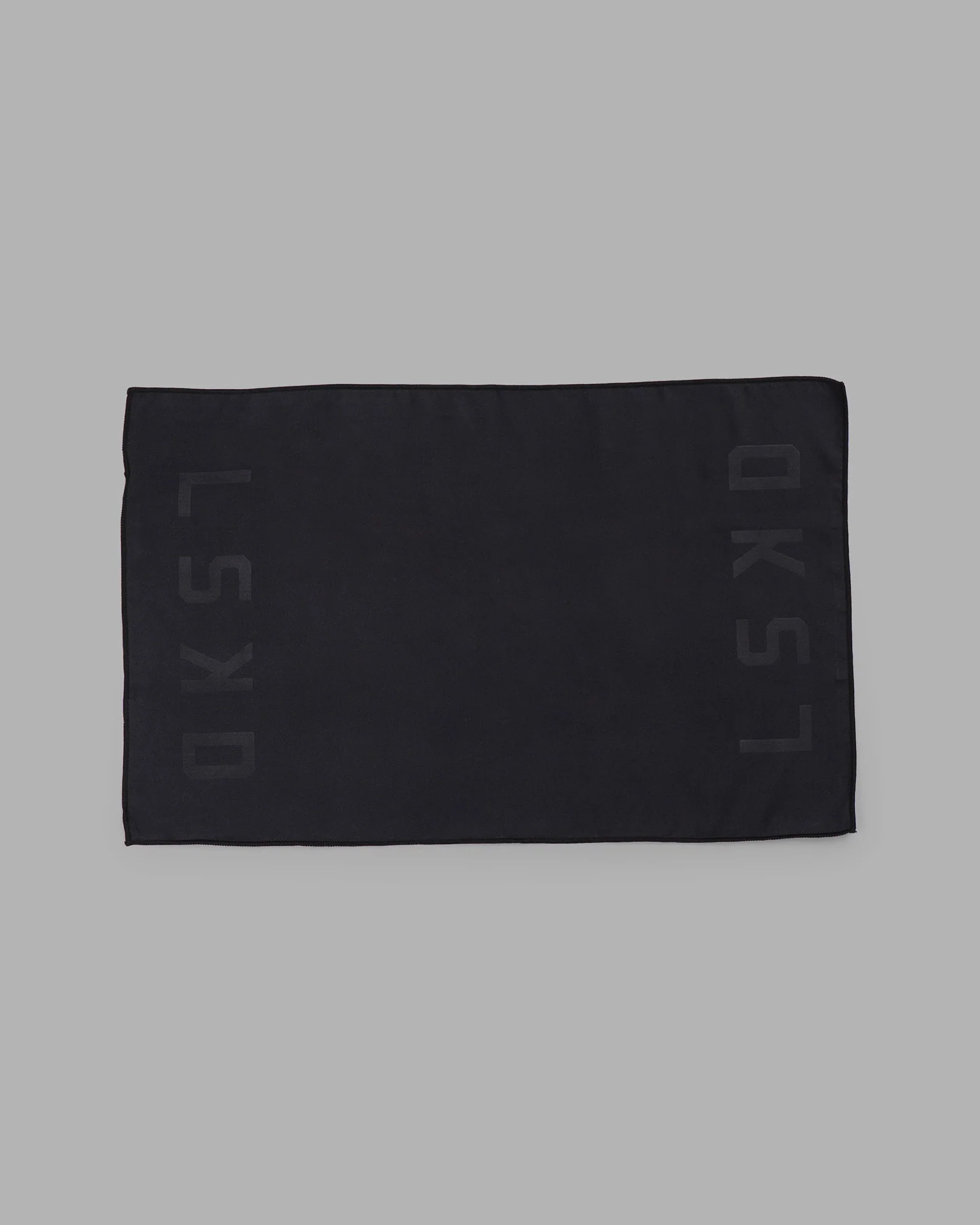 Perform Microfibre Lightweight Towel Small - Black
