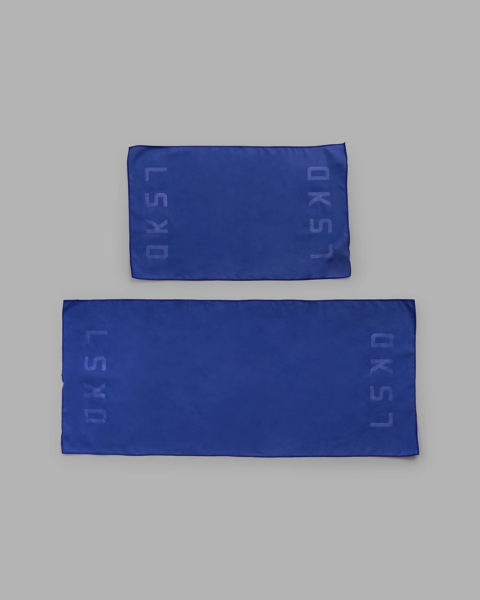 Perform Microfibre Lightweight Towel Medium - Power Cobalt 6 Perform Microfibre Lightweight Towel Medium - Power Cobalt