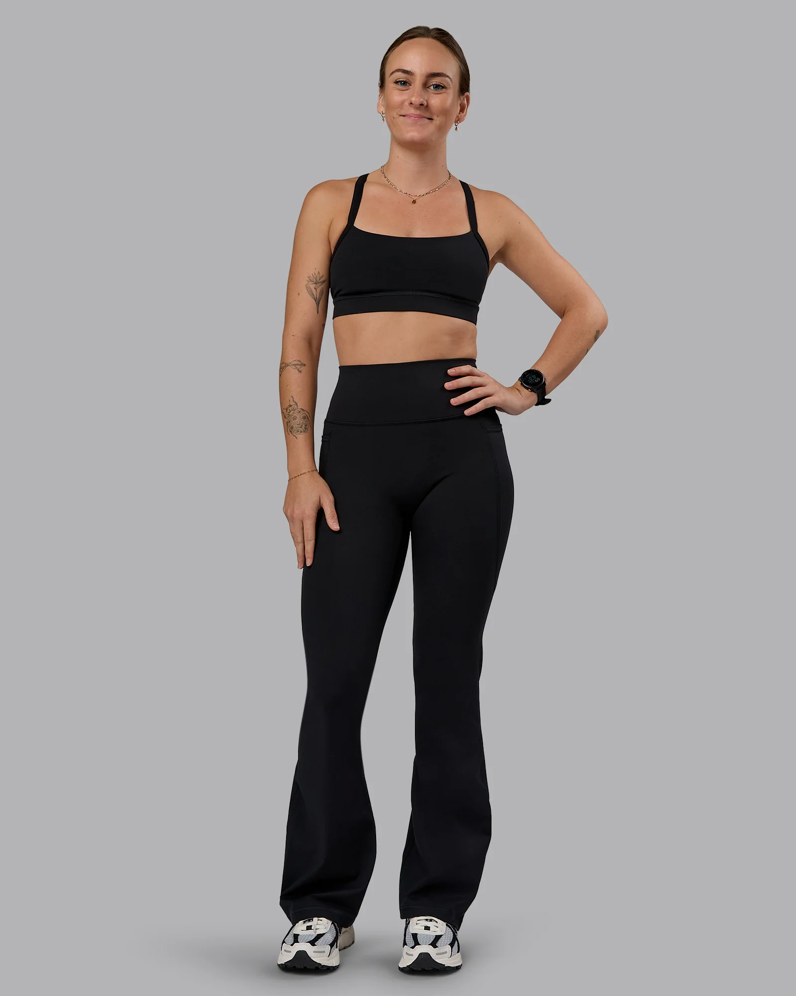 Fusion Ultra High-Rise Flared Petite Legging Pockets - Black