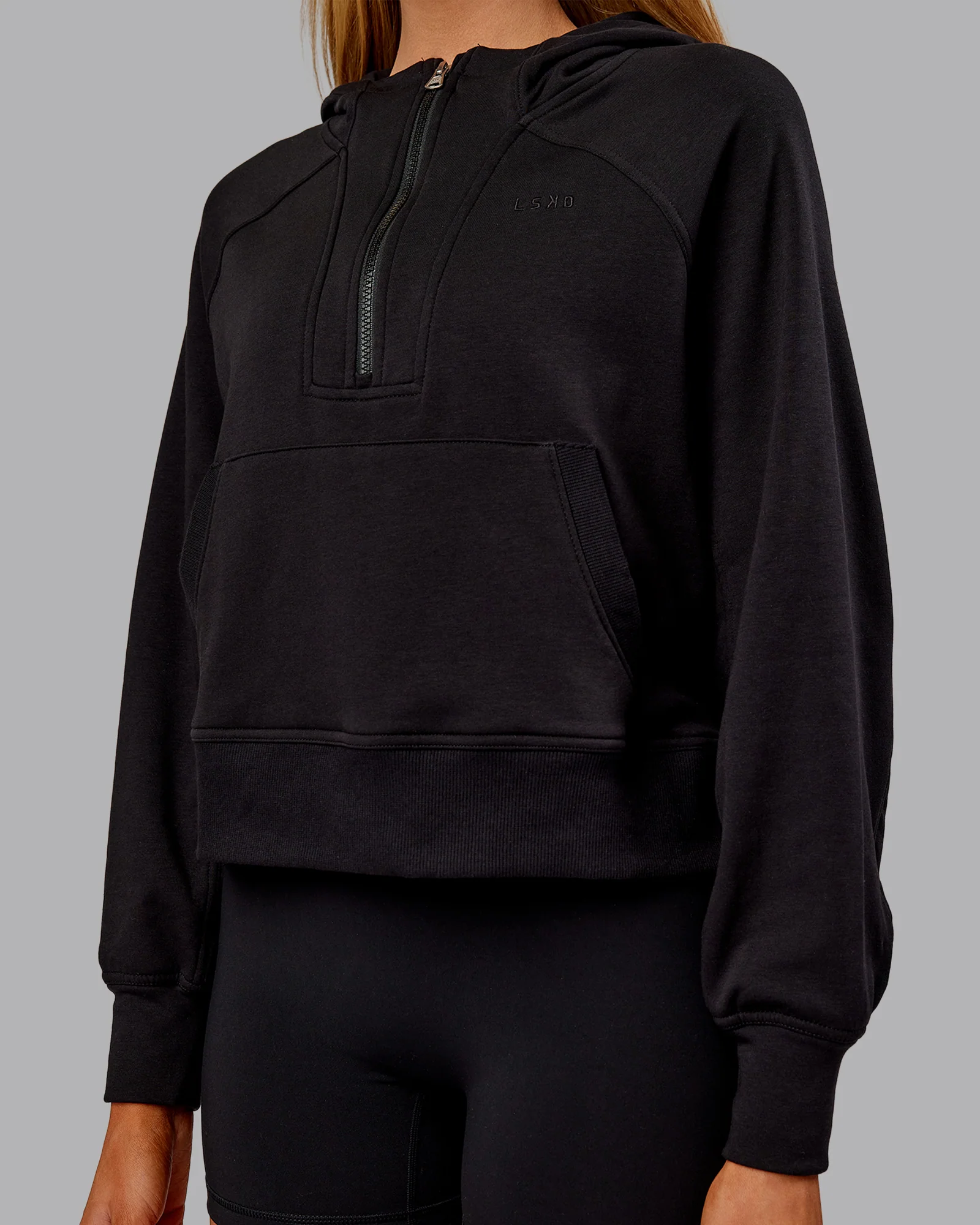 Pursue Mid-Weight Hoodie - Black