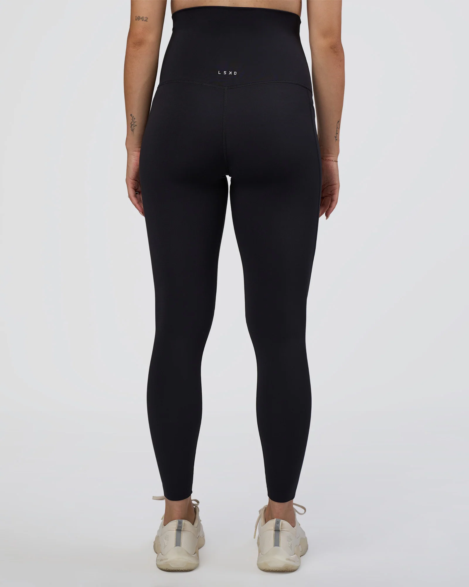 Elixir Ultra High-Rise Maternity Full Length Legging Pockets - Black 4 Elixir Ultra High-Rise Maternity Full Length Legging Pockets - Black