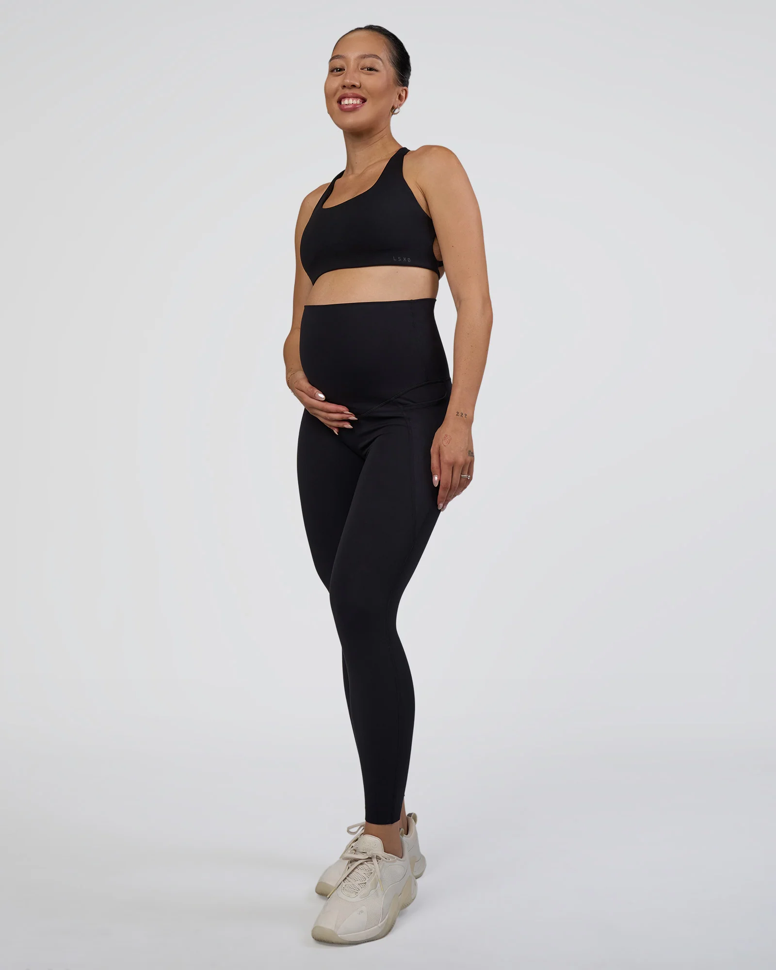 Elixir Ultra High-Rise Maternity Full Length Legging Pockets - Black 5 Elixir Ultra High-Rise Maternity Full Length Legging Pockets - Black