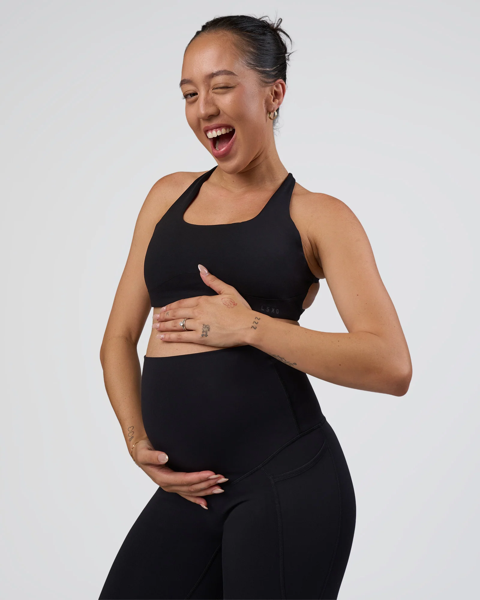 Elixir Ultra High-Rise Maternity Full Length Legging Pockets - Black 7 Elixir Ultra High-Rise Maternity Full Length Legging Pockets - Black