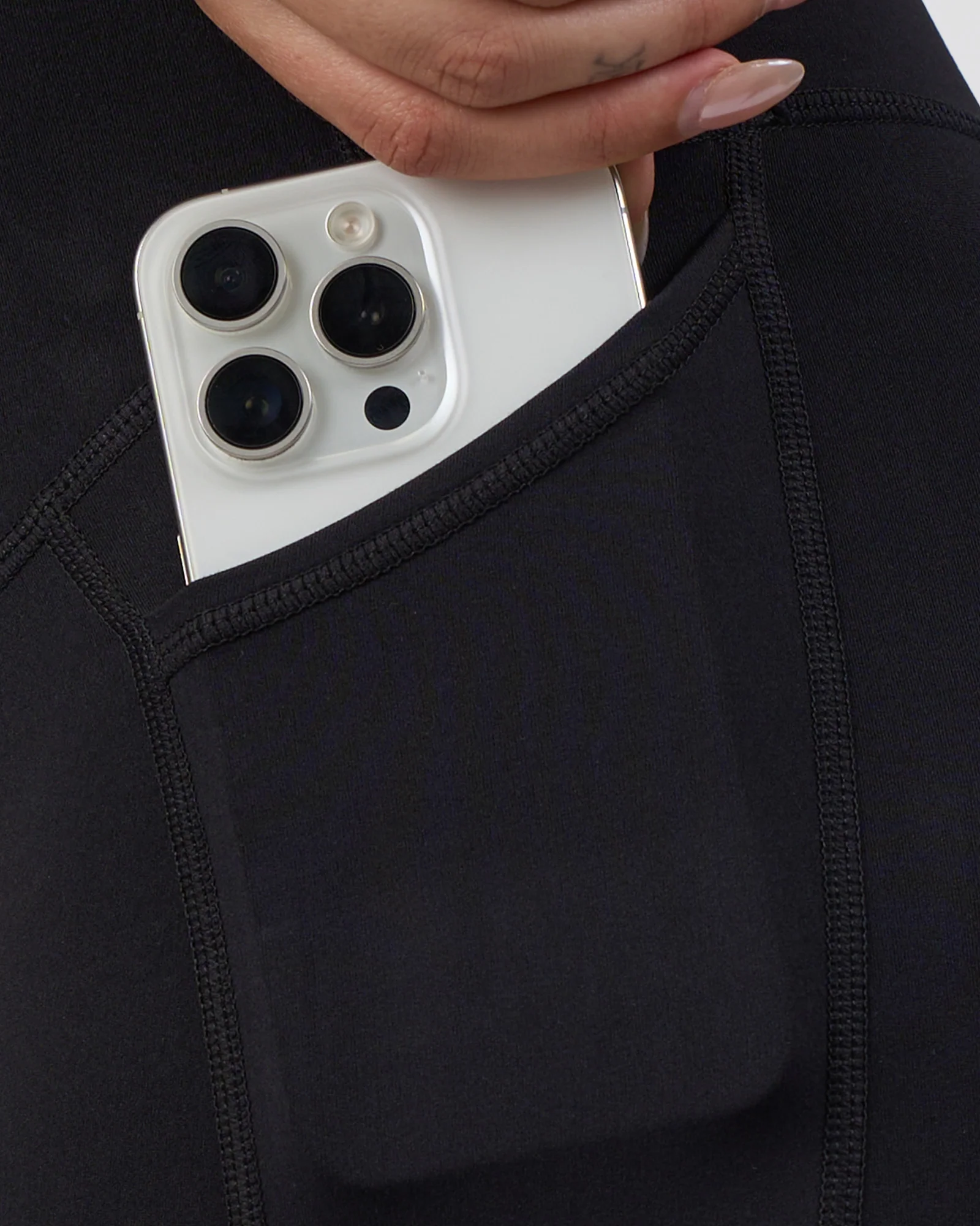 Elixir Ultra High-Rise Maternity 6" Short Pockets - Black 7 Elixir Ultra High-Rise Maternity 6" Short Pockets - Black