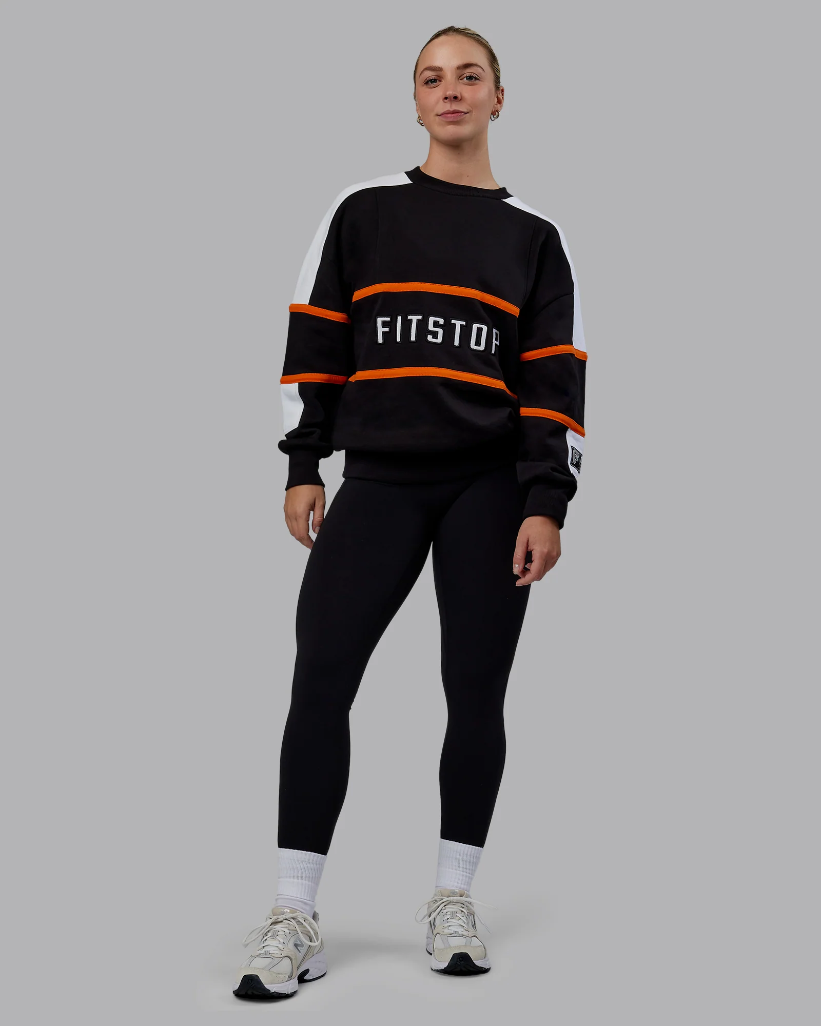 FitStop Move More Sweater Oversize - Black-White