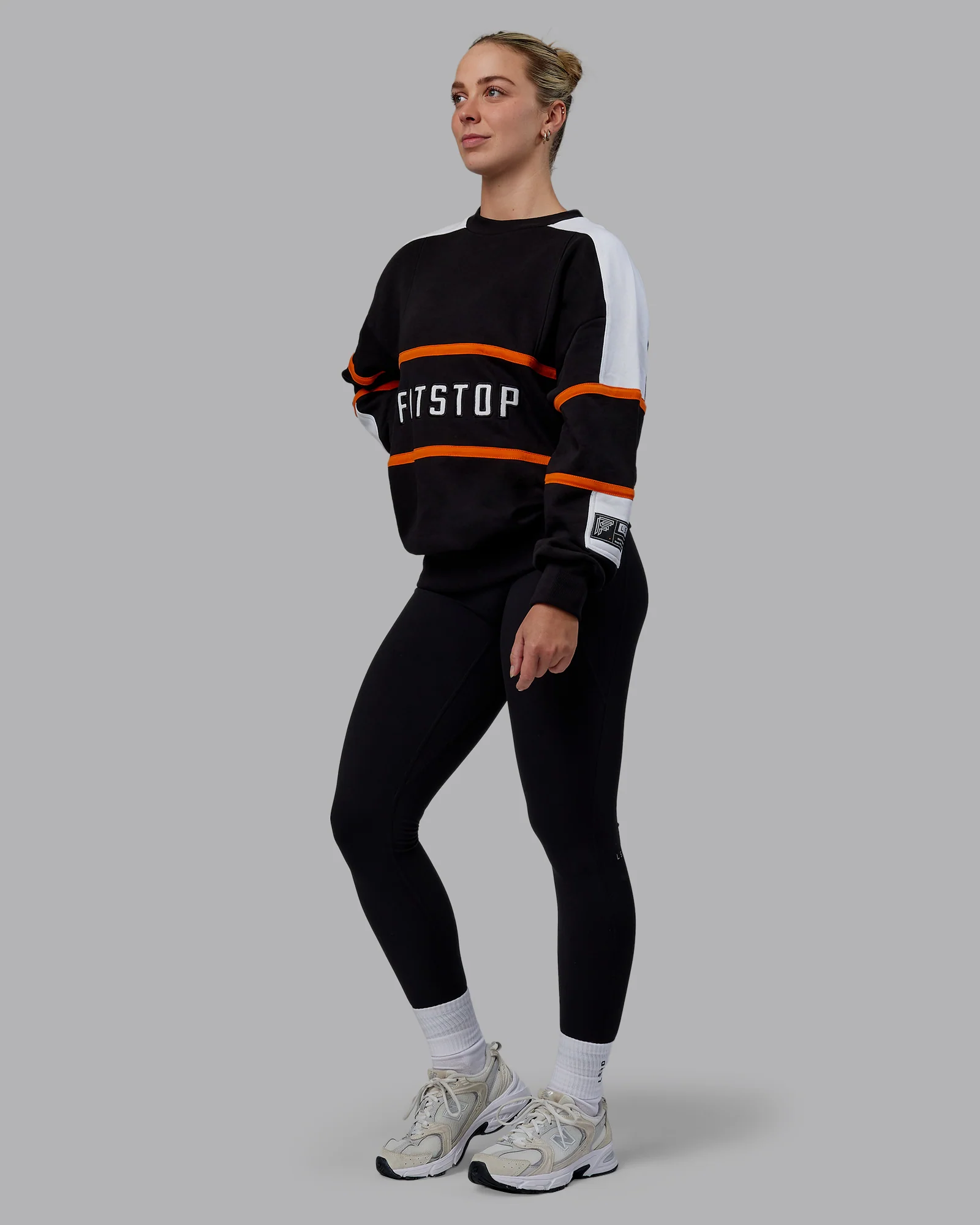 FitStop Move More Sweater Oversize - Black-White