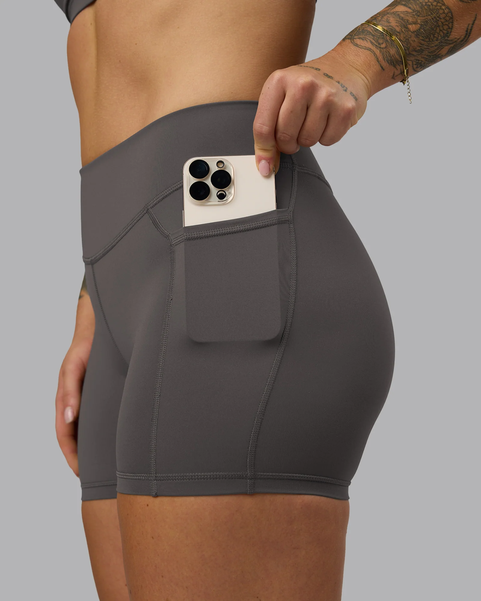 Elite High-Rise 4" Short Pockets - Dark Storm 6 Elite High-Rise 4" Short Pockets - Dark Storm