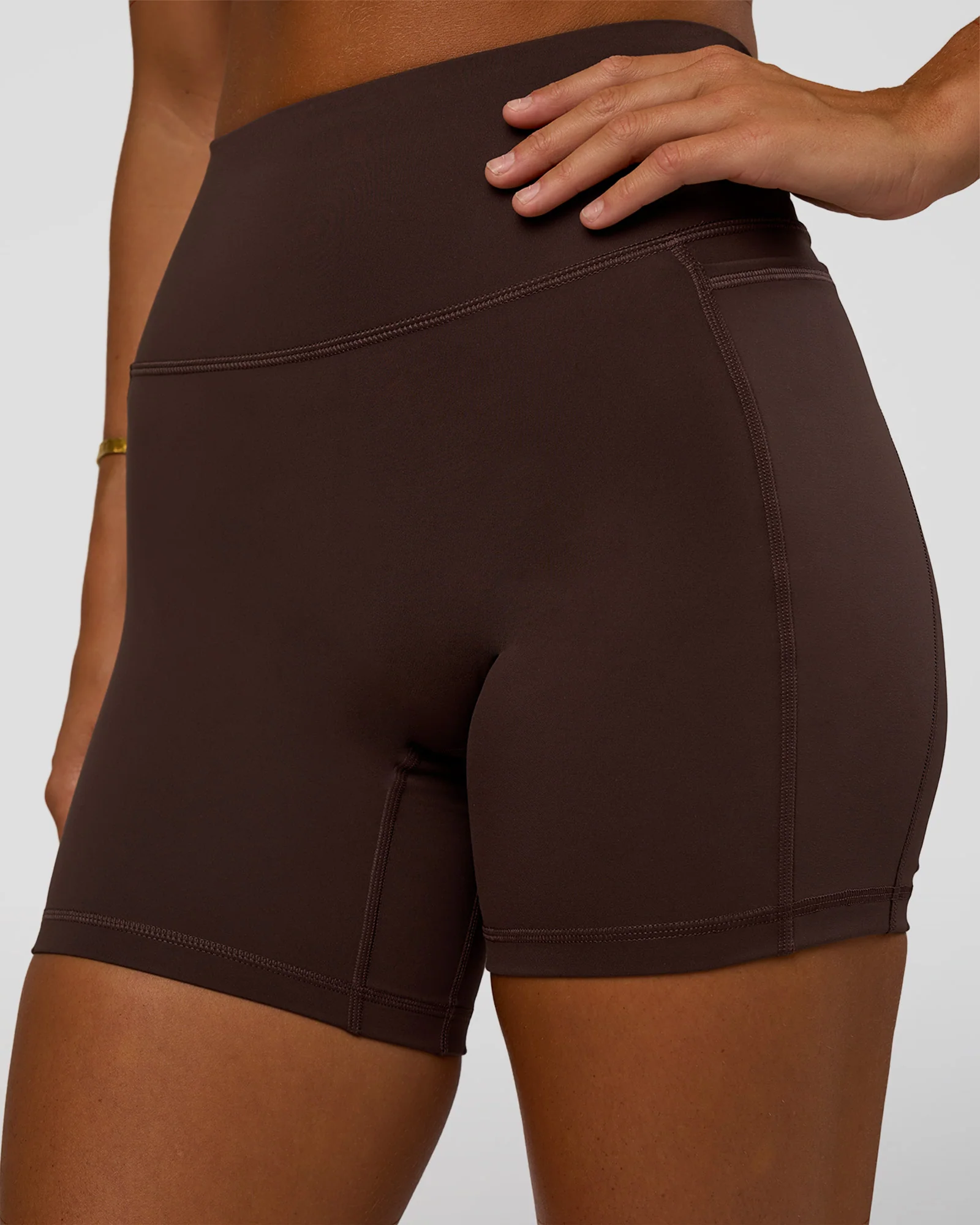 Fusion V-Contour Ultra High-Rise 6" Short Pockets - Hot Chocolate 6 Fusion V-Contour Ultra High-Rise 6" Short Pockets - Hot Chocolate