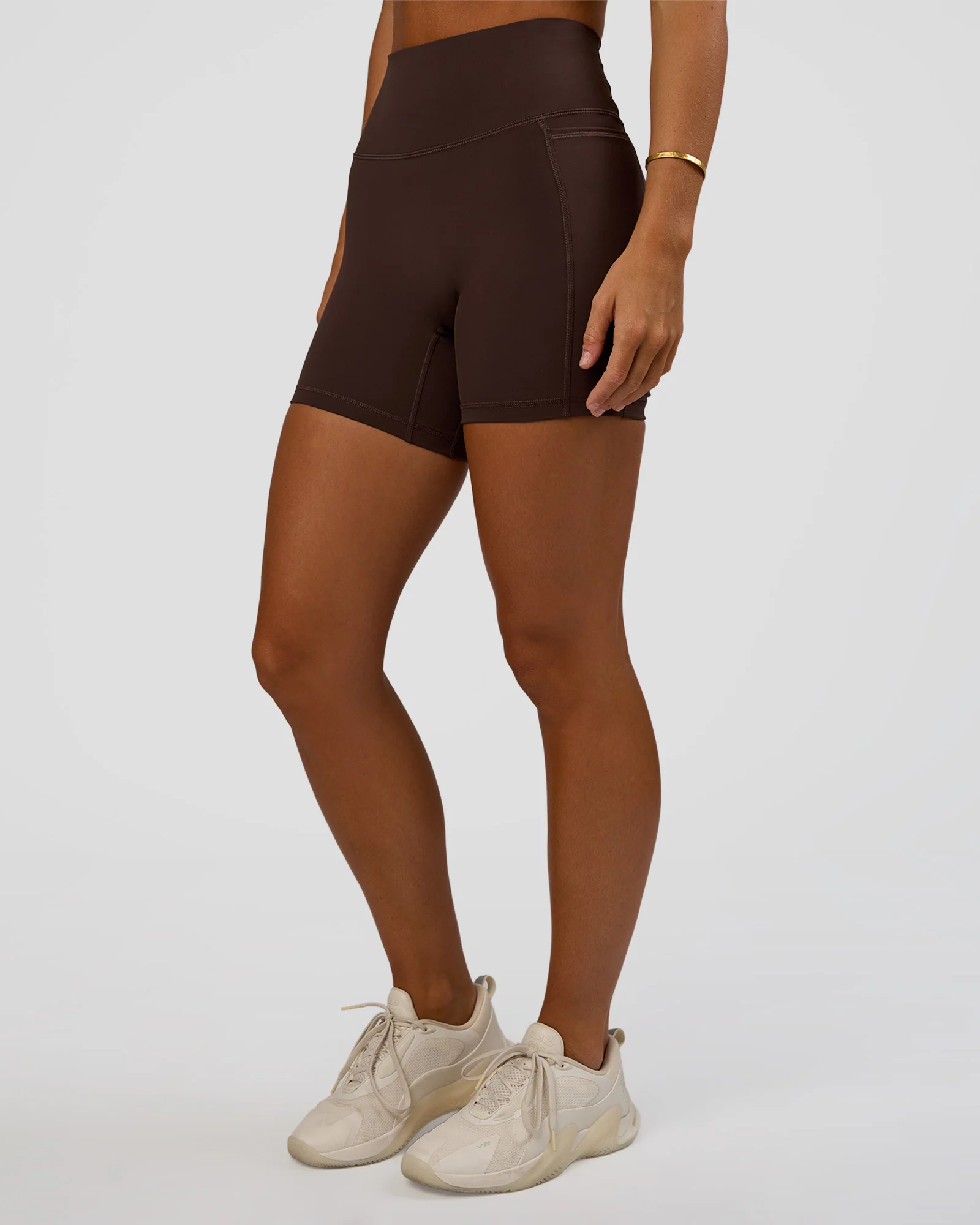 Fusion V-Contour Ultra High-Rise 6" Short Pockets - Hot Chocolate 7 Fusion V-Contour Ultra High-Rise 6" Short Pockets - Hot Chocolate