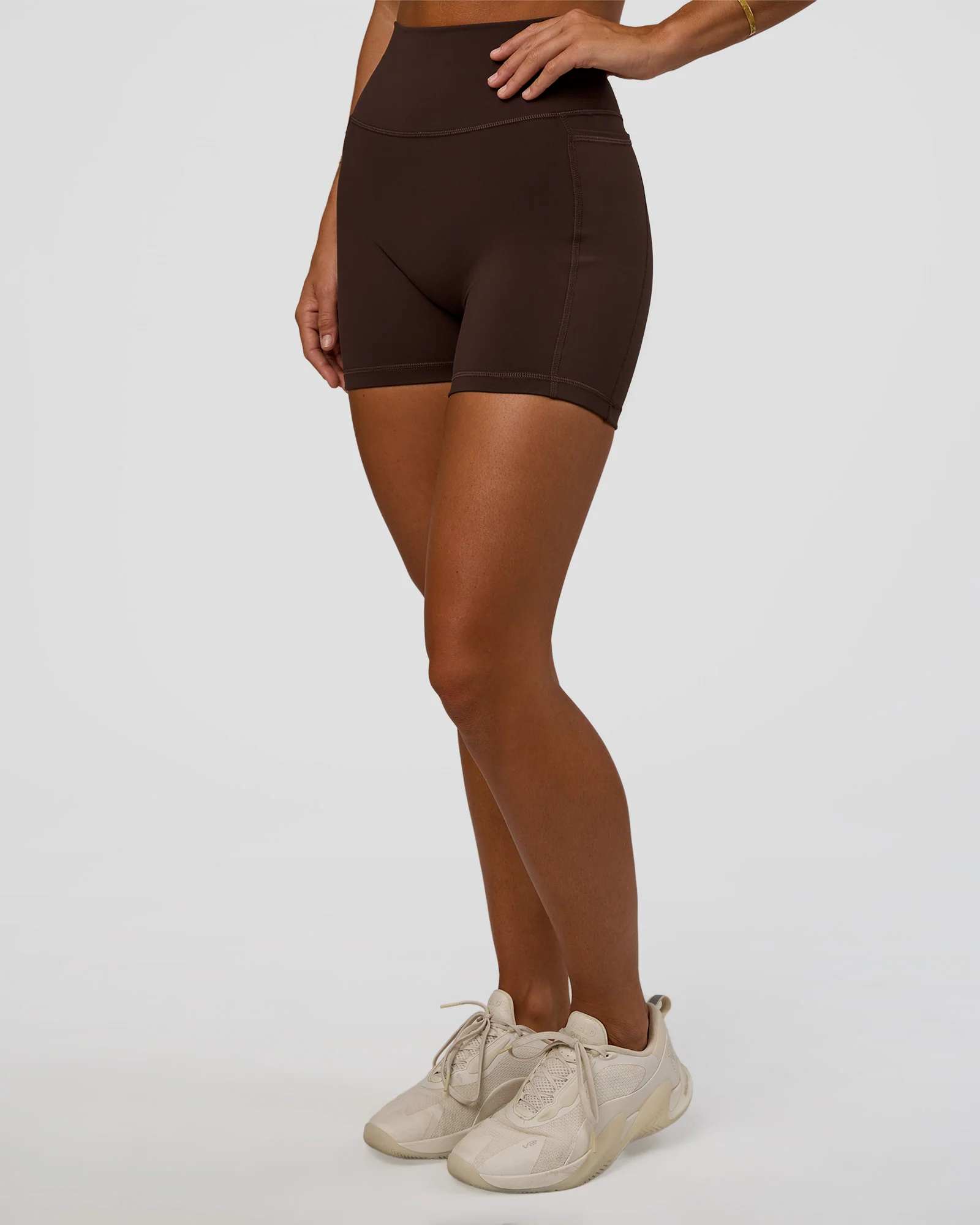 Fusion V-Contour Ultra High-Rise 4” Short Pockets - Hot Chocolate