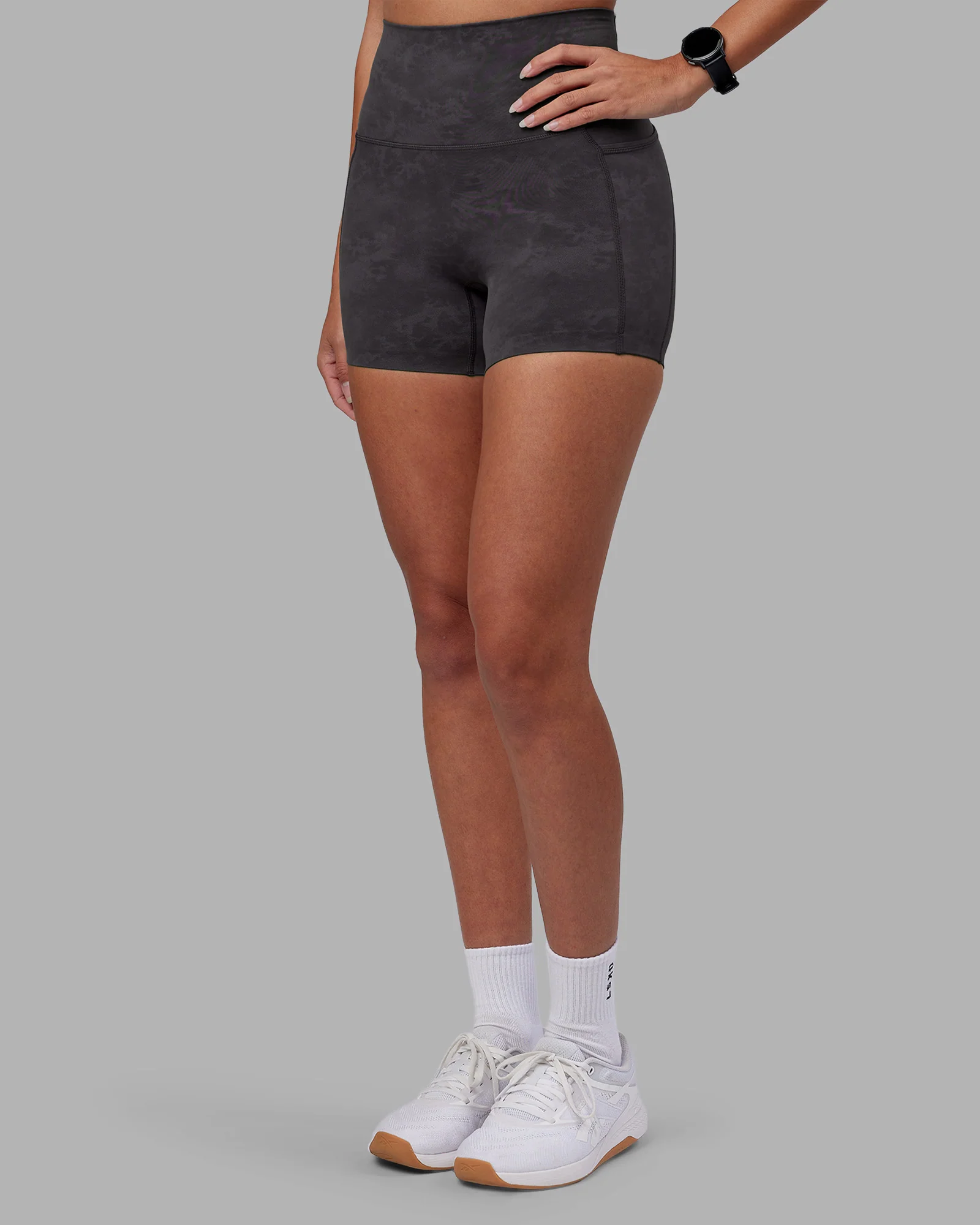 Elixir Ultra High-Rise 4" Short Pockets - Dark Storm Wash