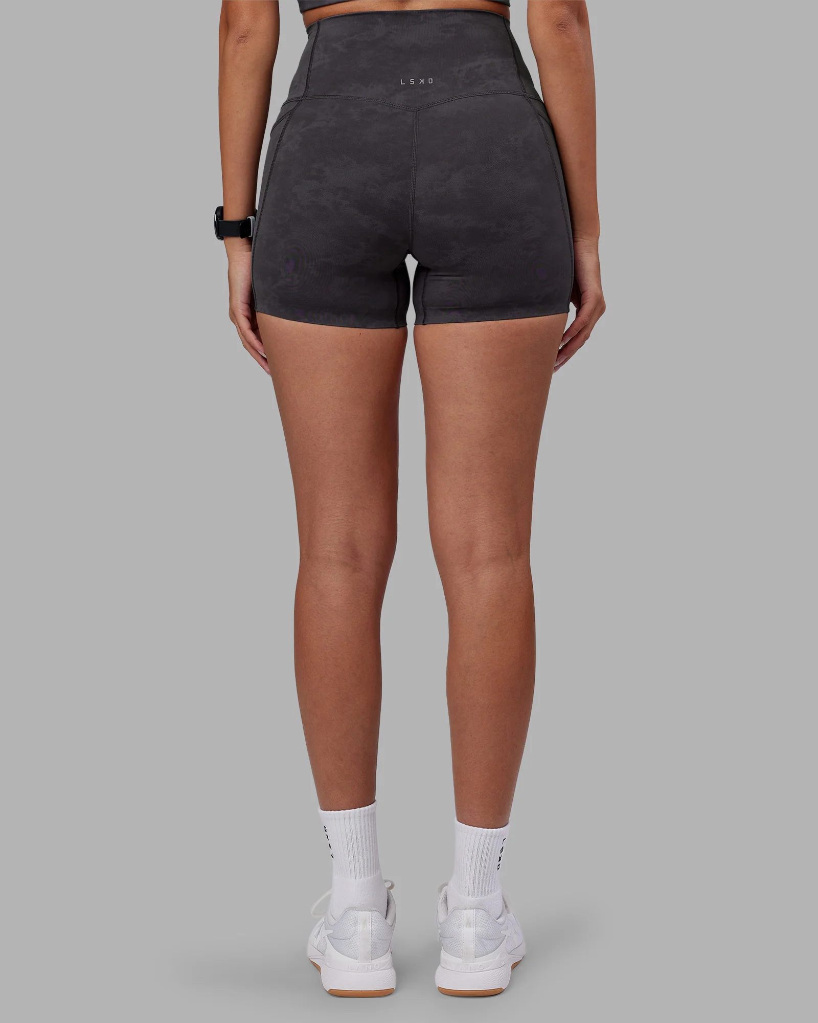 Elixir Ultra High-Rise 4" Short Pockets - Dark Storm Wash