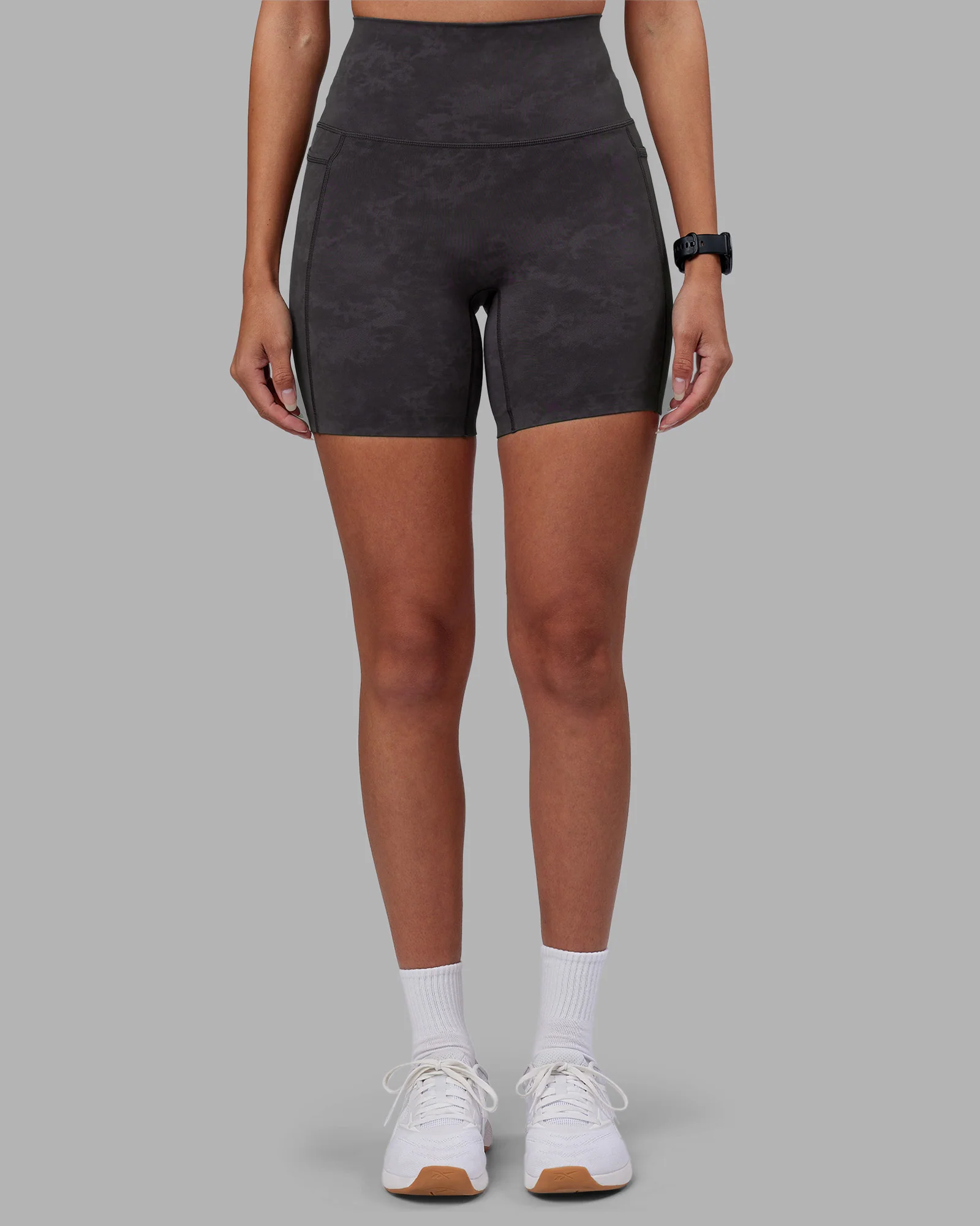 Elixir Ultra High-Rise 6" Short Pockets - Dark Storm Wash