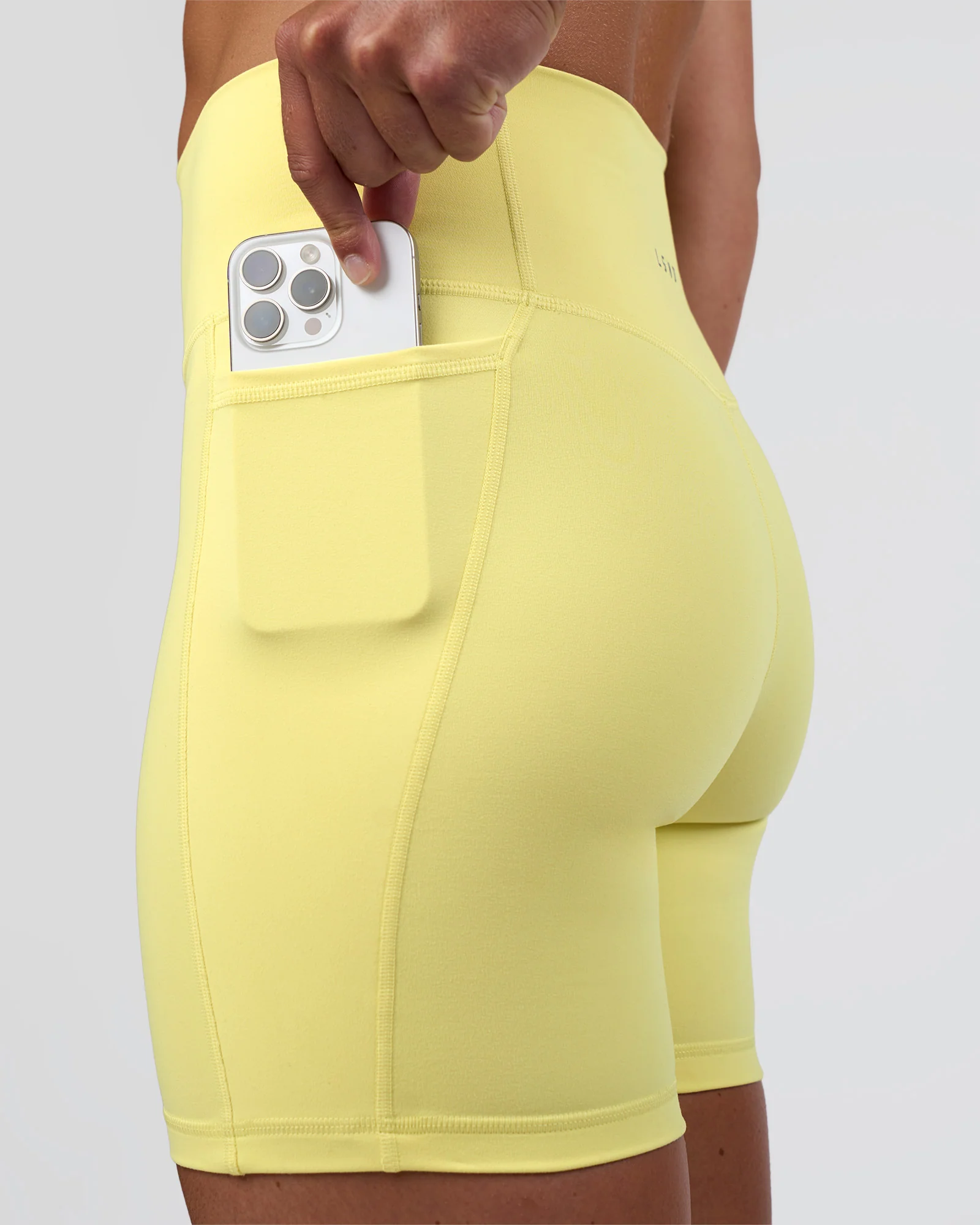 Fusion Ultra High-Rise 6" Short Pockets - Yellow Fizz