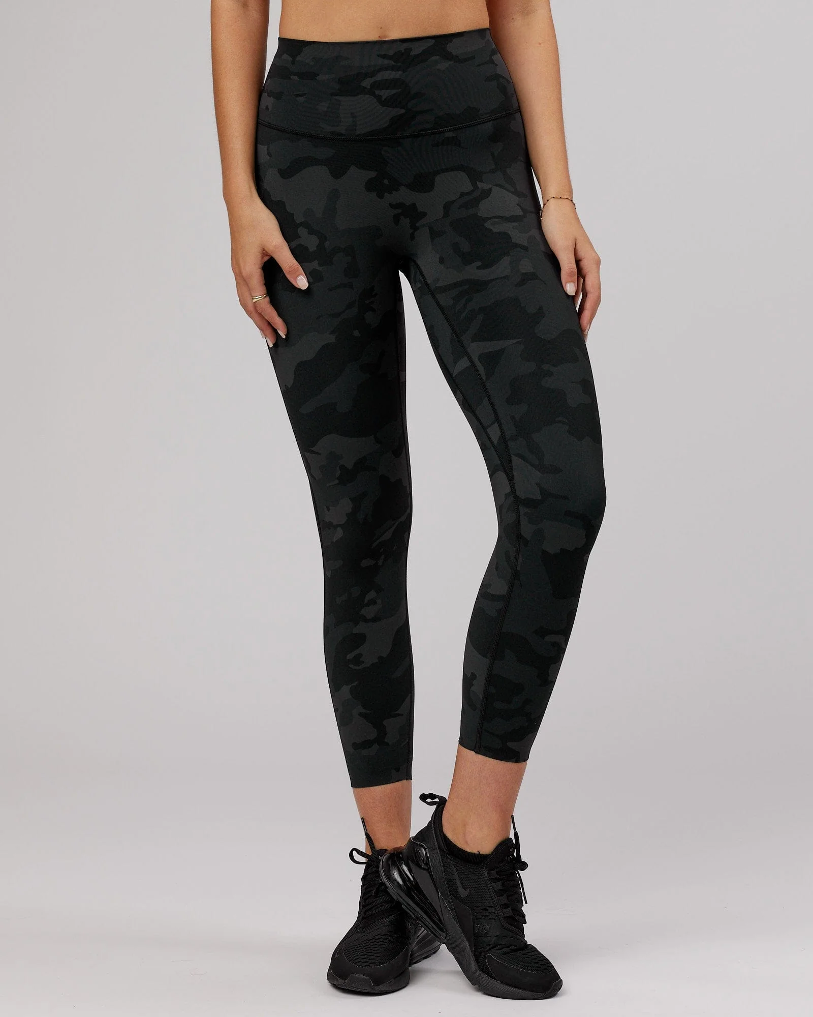 Elixir Ultra High-Rise 7/8 Legging - Black Camo 3 Elixir Ultra High-Rise 7/8 Legging - Black Camo