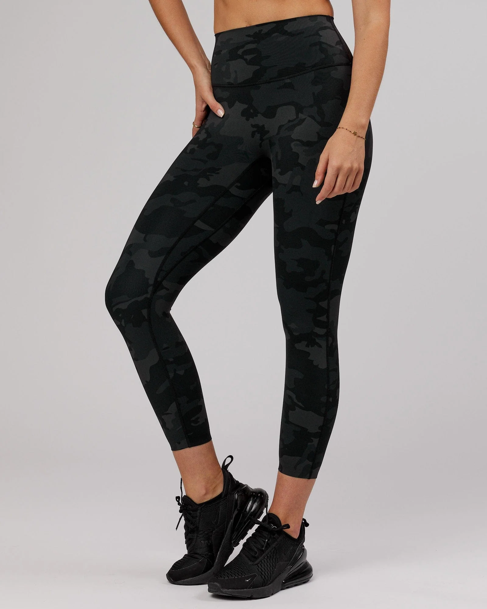 Elixir Ultra High-Rise 7/8 Legging - Black Camo 5 Elixir Ultra High-Rise 7/8 Legging - Black Camo