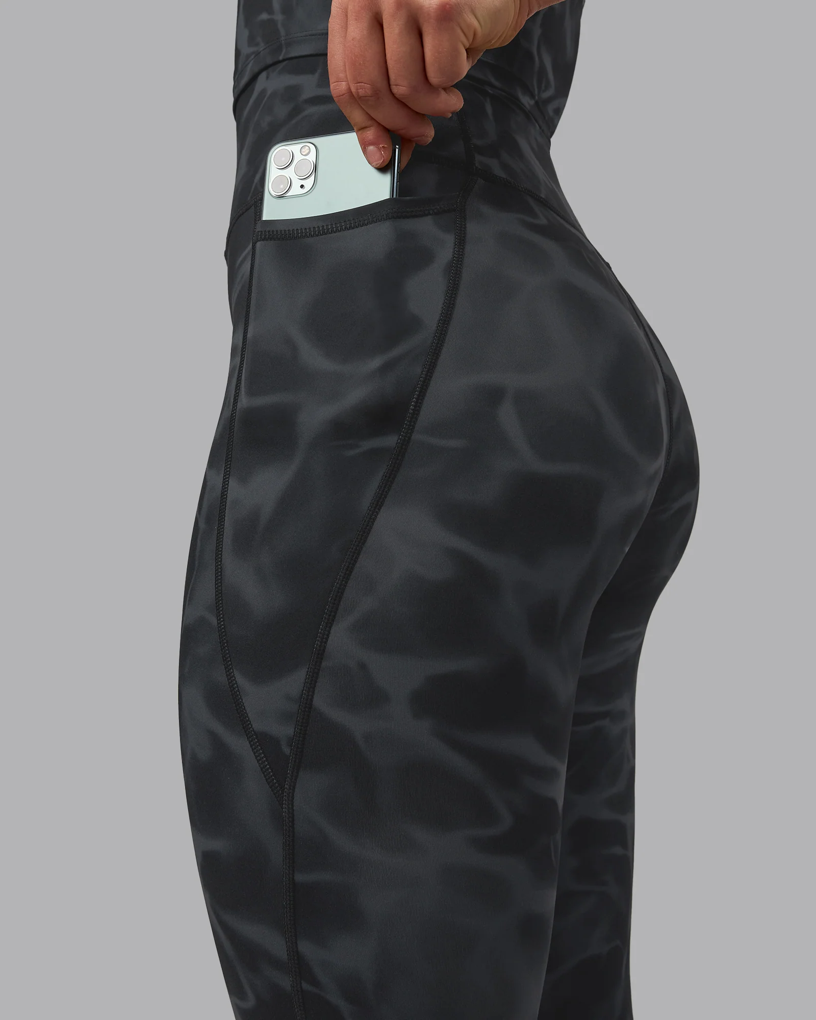 Elixir Ultra High-Rise Full Length Legging Pockets - Tranquil-Black 5 Elixir Ultra High-Rise Full Length Legging Pockets - Tranquil-Black