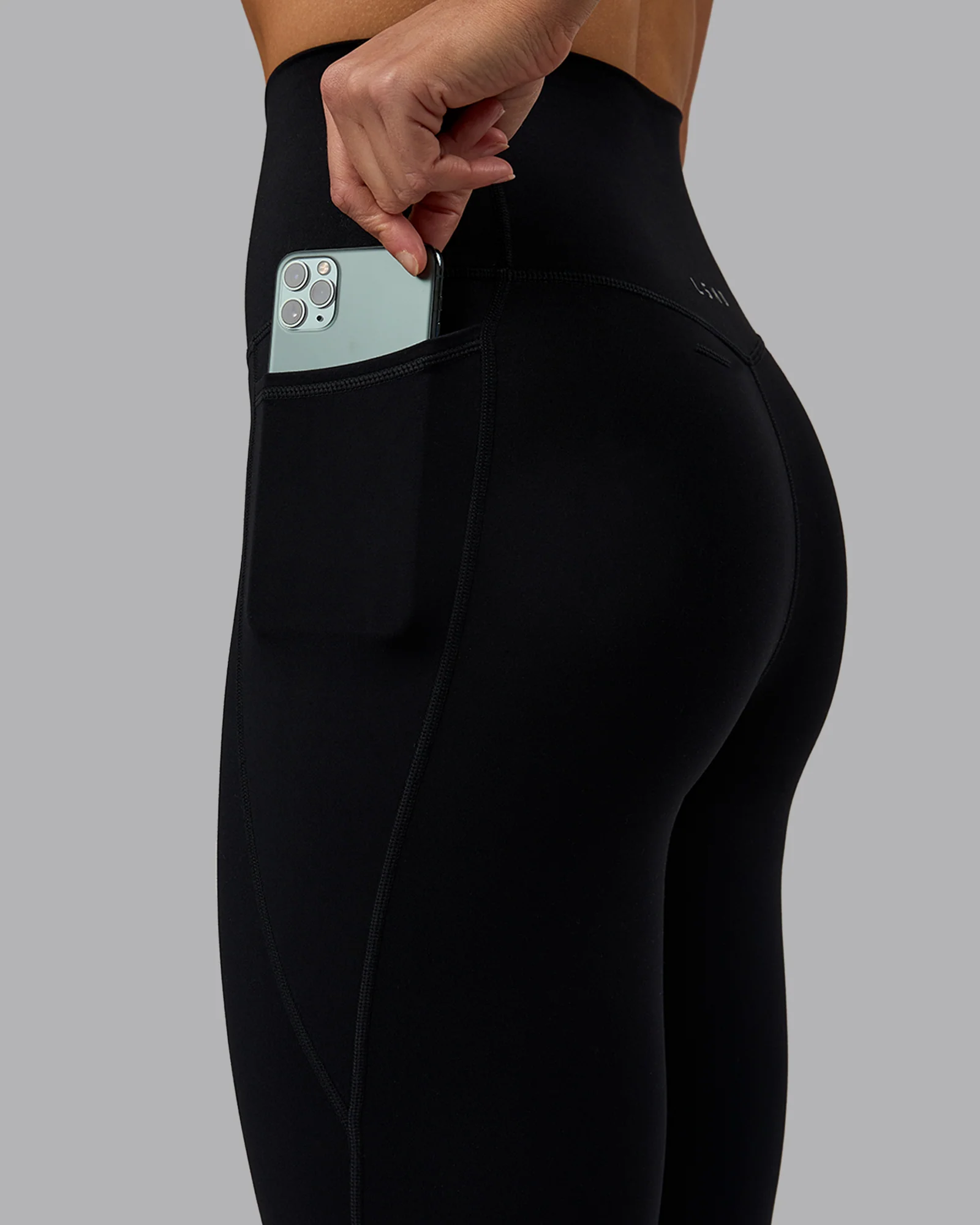 Elixir Ultra High-Rise 3/4 Legging Pockets - Black 3 Elixir Ultra High-Rise 3/4 Legging Pockets - Black