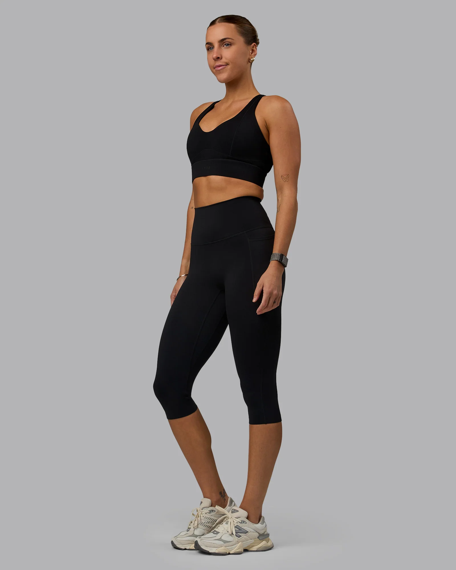 Elixir Ultra High-Rise 3/4 Legging Pockets - Black 6 Elixir Ultra High-Rise 3/4 Legging Pockets - Black