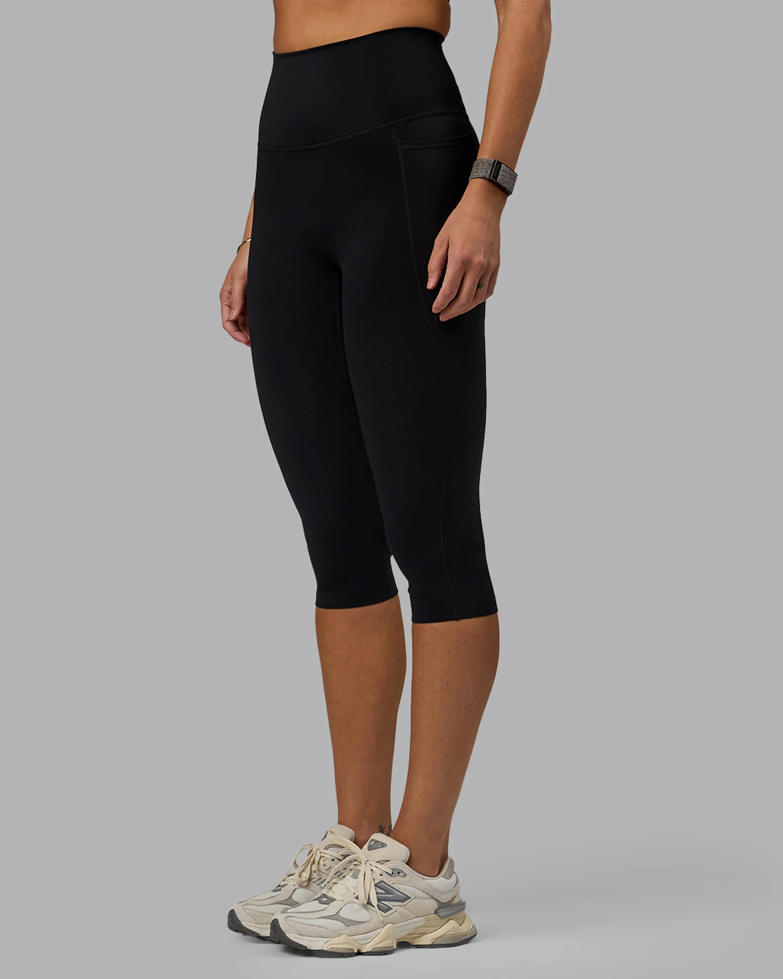 Elixir Ultra High-Rise 3/4 Legging Pockets - Black 8 Elixir Ultra High-Rise 3/4 Legging Pockets - Black