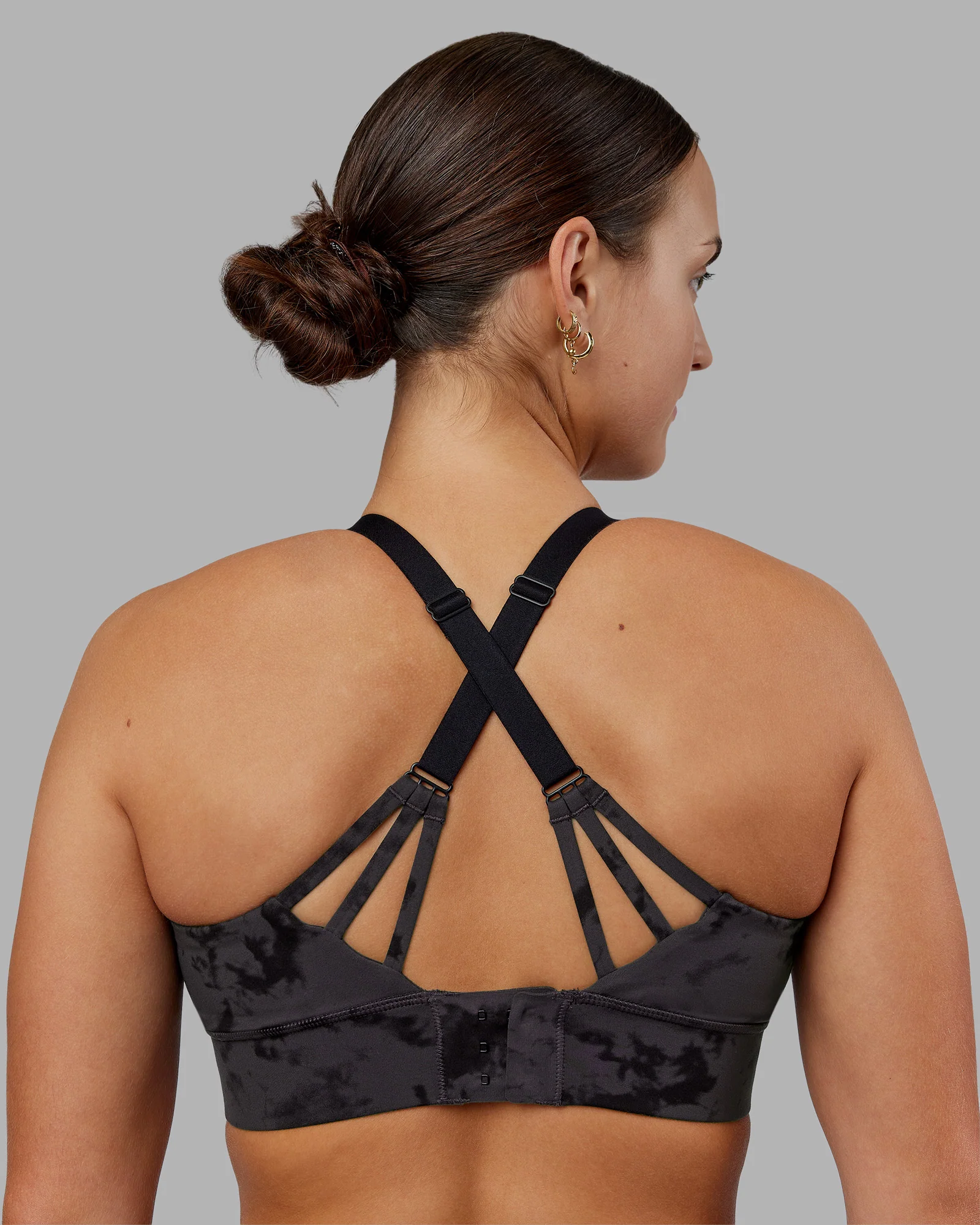 Accelerate Split Strap Sports Bra - Black Tie Dye