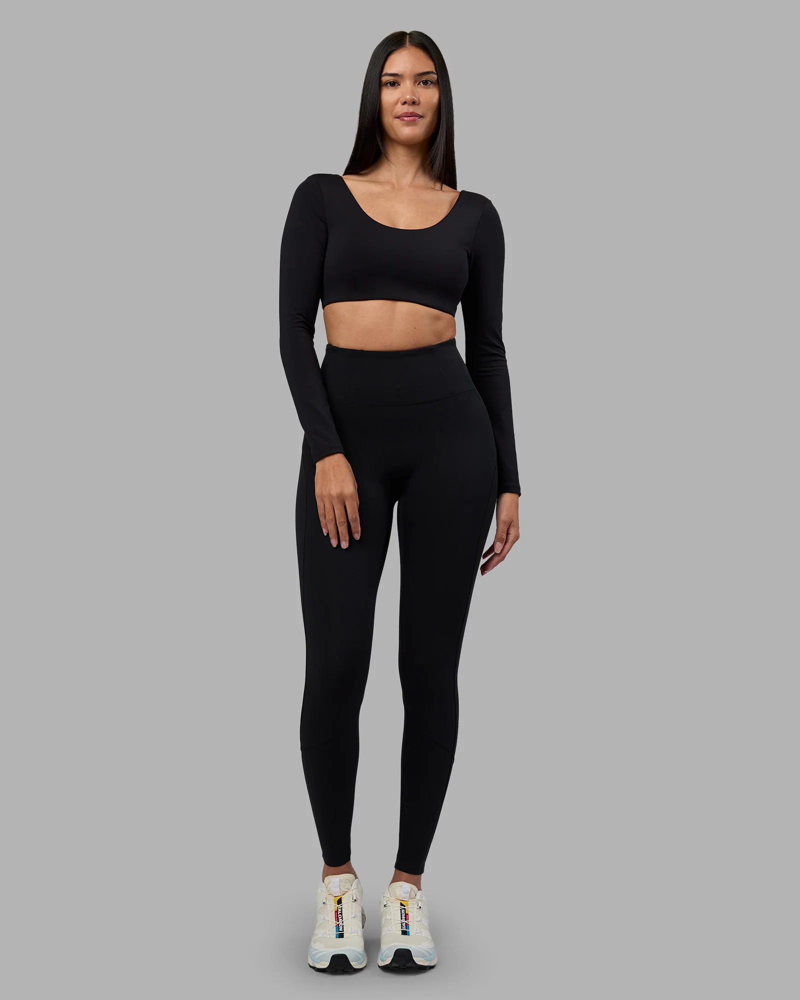 Aria Long Sleeve Sports Bra - Black