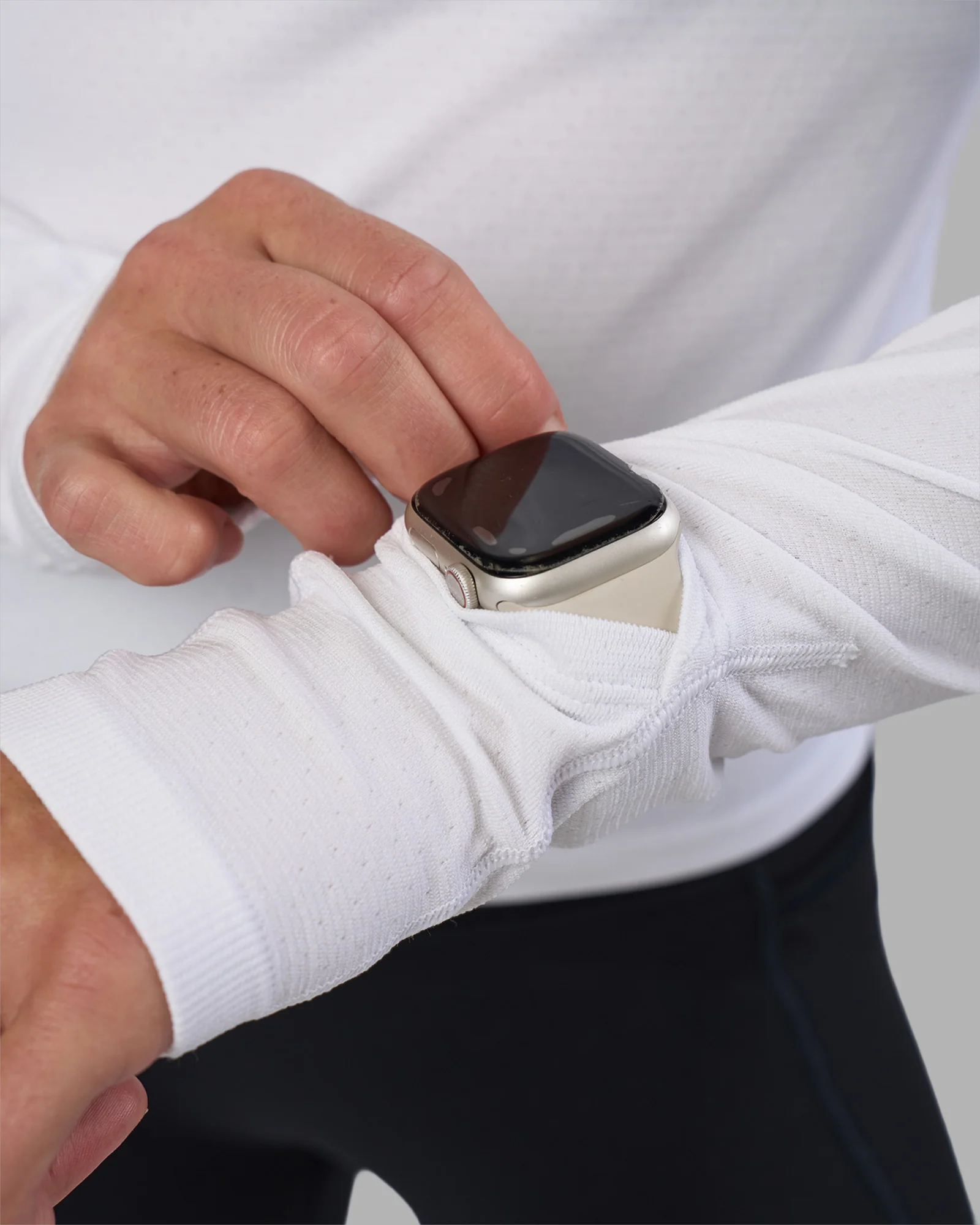 AeroFLX+ Long Sleeve Half Zip - White/White 4 AeroFLX+ Long Sleeve Half Zip - White/White