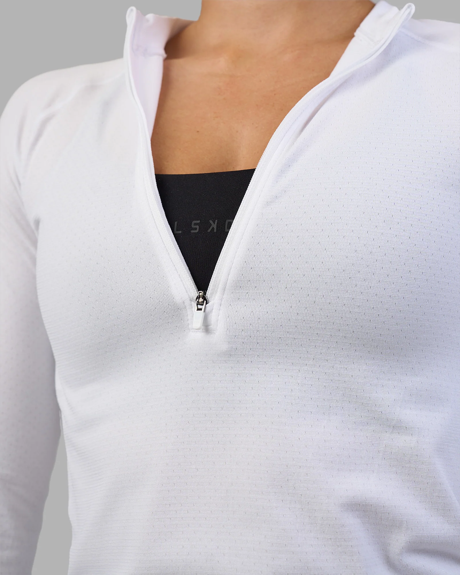 AeroFLX+ Long Sleeve Half Zip - White/White 6 AeroFLX+ Long Sleeve Half Zip - White/White