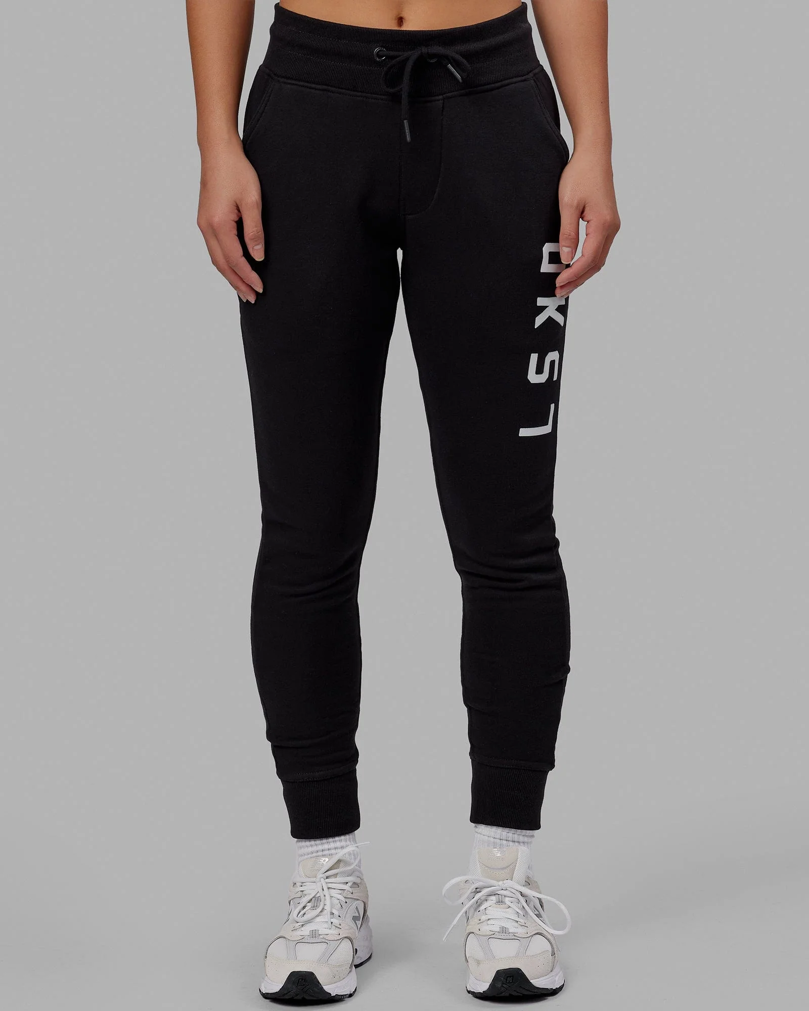 Structure Trackpant - Black-White 9 Structure Trackpant - Black-White