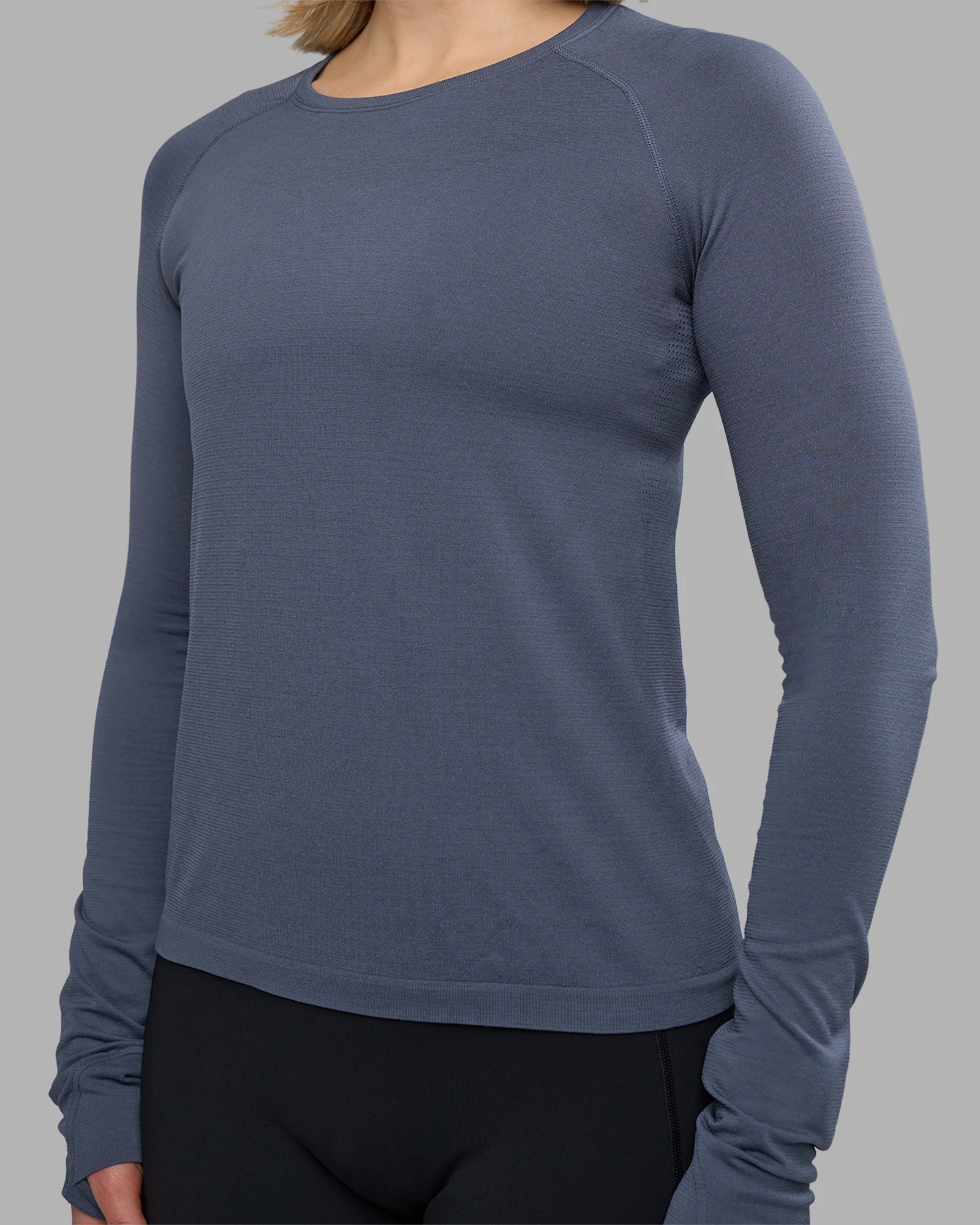 AeroFLX+ Seamless Long Sleeve Tee - Night Shadow/Night Shadow 4 AeroFLX+ Seamless Long Sleeve Tee - Night Shadow/Night Shadow