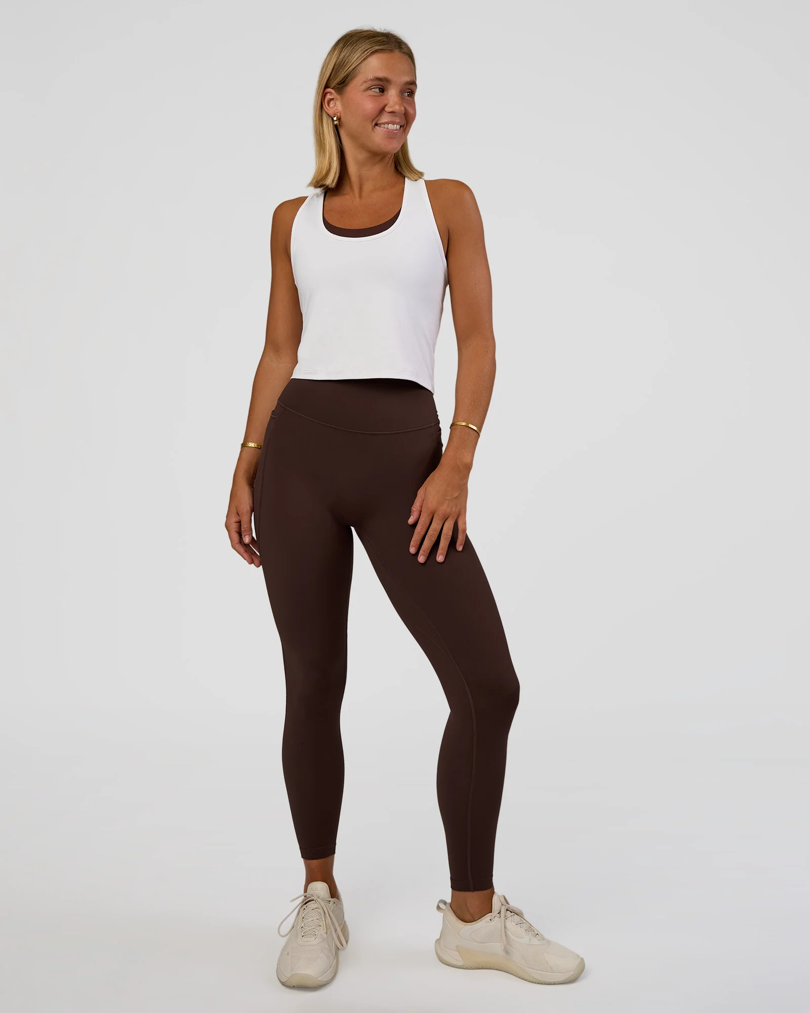 Fusion V-Contour Ultra High-Rise Full Length Legging Pockets - Hot Chocolate