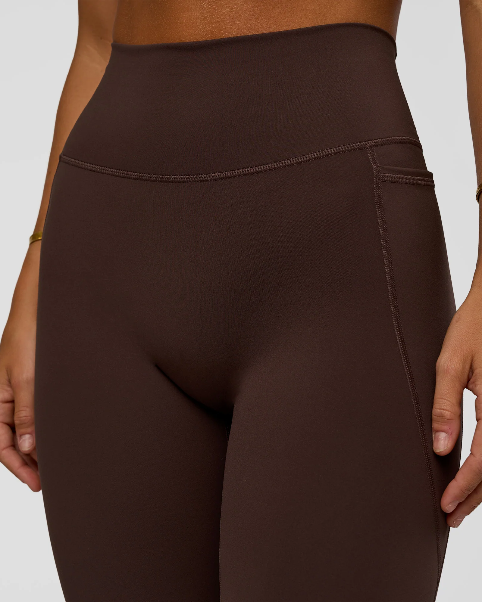 Fusion V-Contour Ultra High-Rise Full Length Legging Pockets - Hot Chocolate