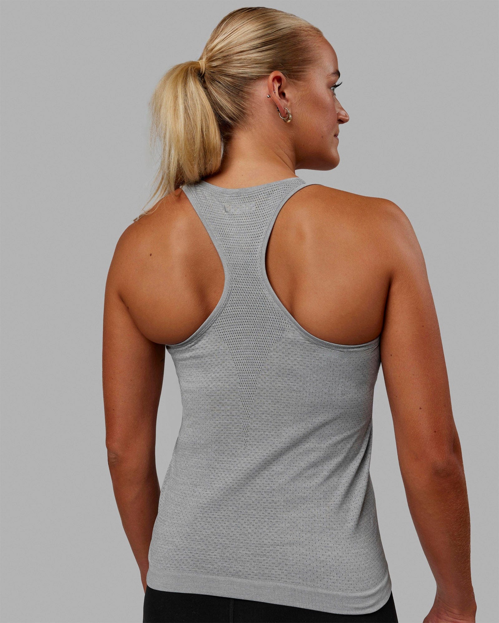 AeroFLX+ Seamless Tank - Light Grey Marl 3 AeroFLX+ Seamless Tank - Light Grey Marl
