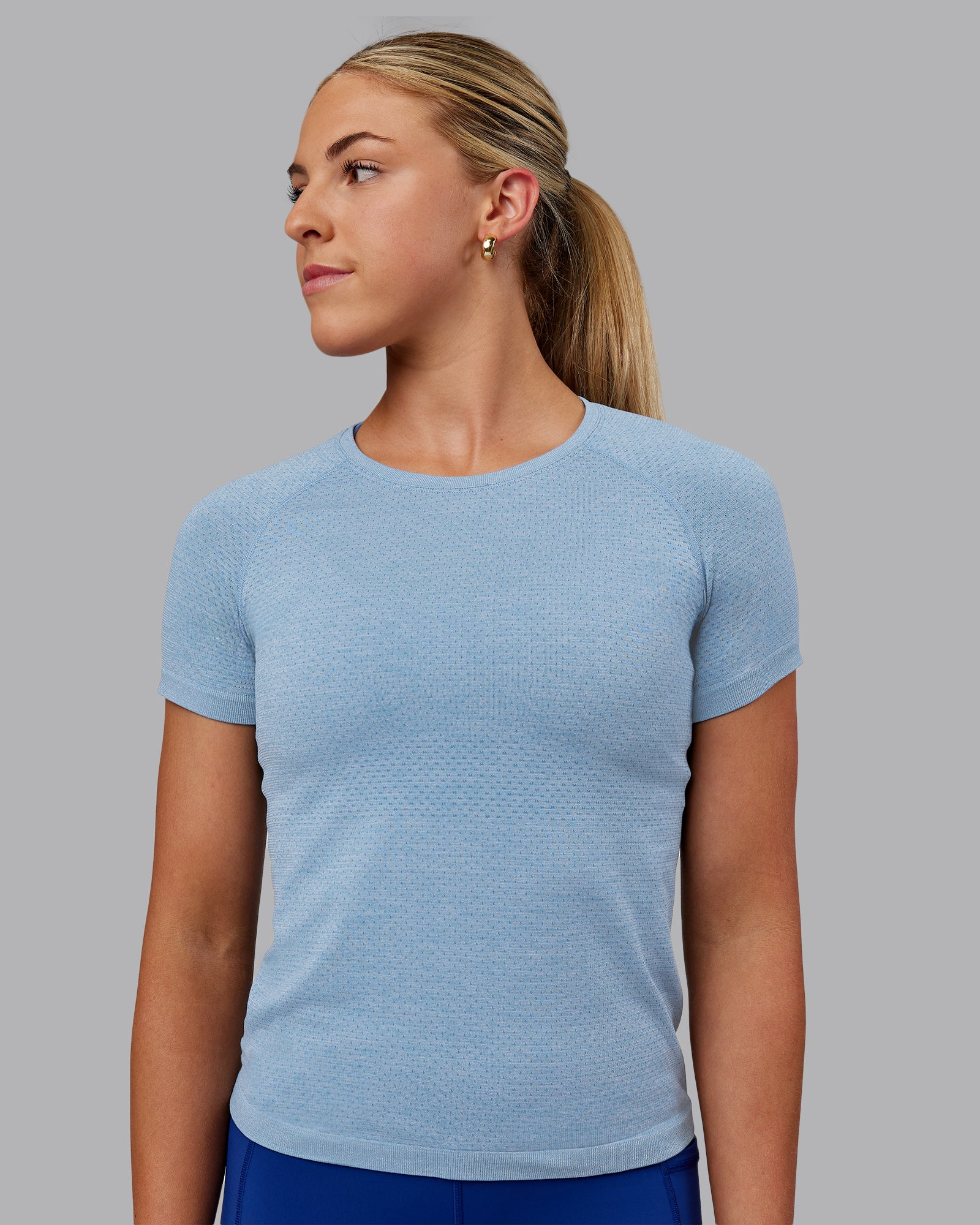 AeroFLX+ Seamless Tee - Elemental Blue/Ice Blue 5 AeroFLX+ Seamless Tee - Elemental Blue/Ice Blue