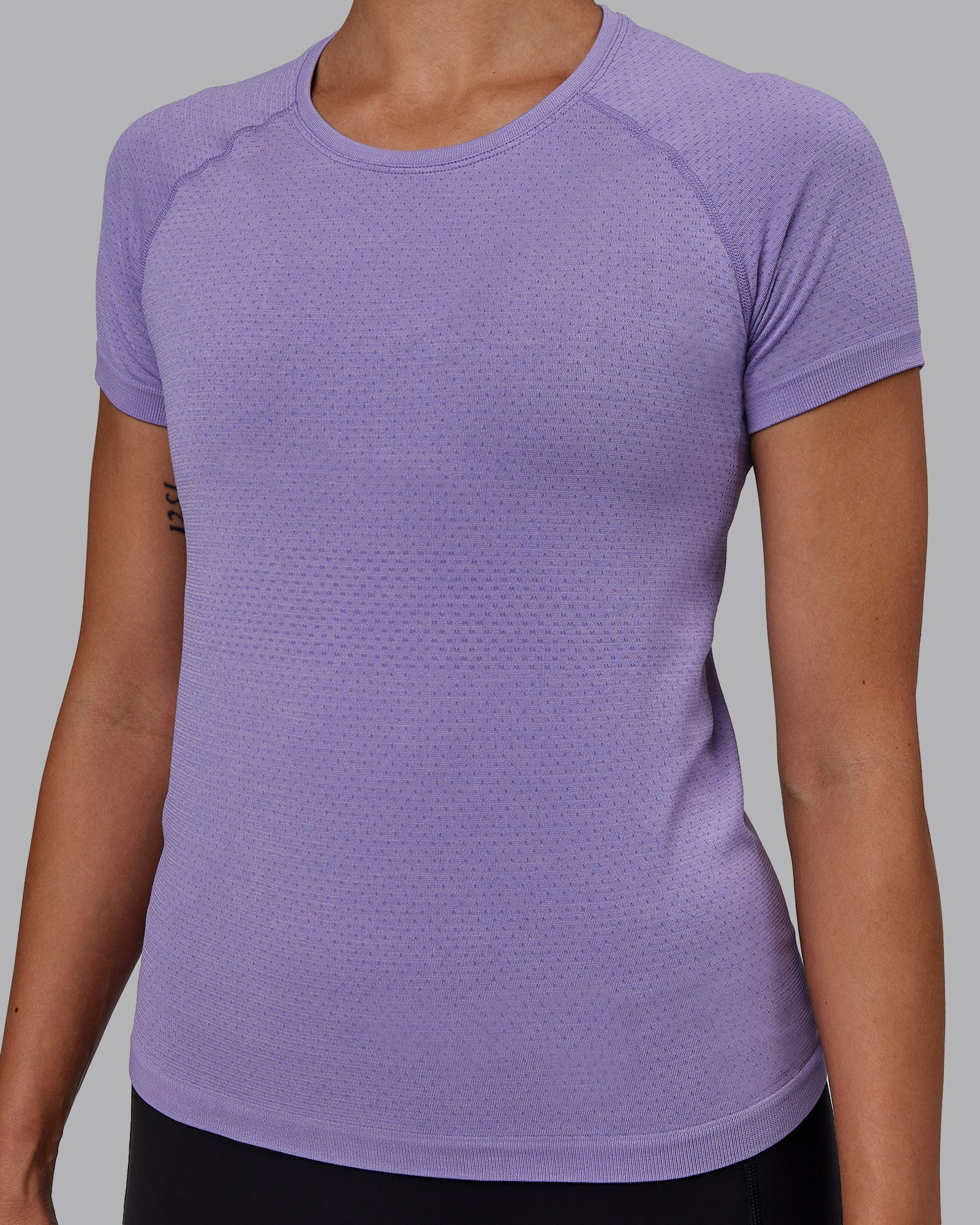 AeroFLX+ Seamless Tee - Dahlia Purple/Dahlia Purple 5 AeroFLX+ Seamless Tee - Dahlia Purple/Dahlia Purple