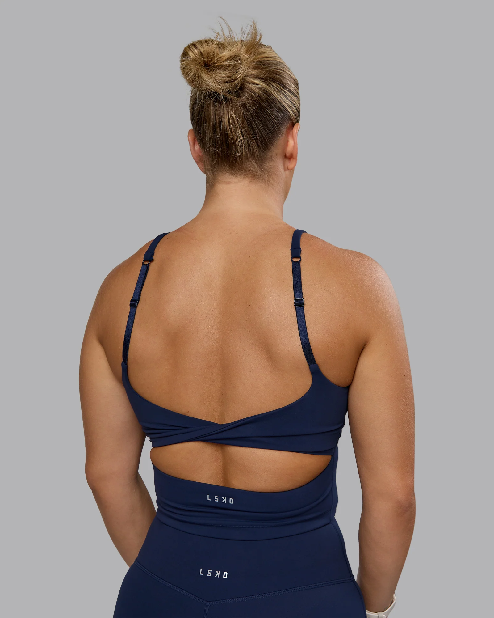 Twist Tank With Shelf Bra - Future Navy 4 Twist Tank With Shelf Bra - Future Navy
