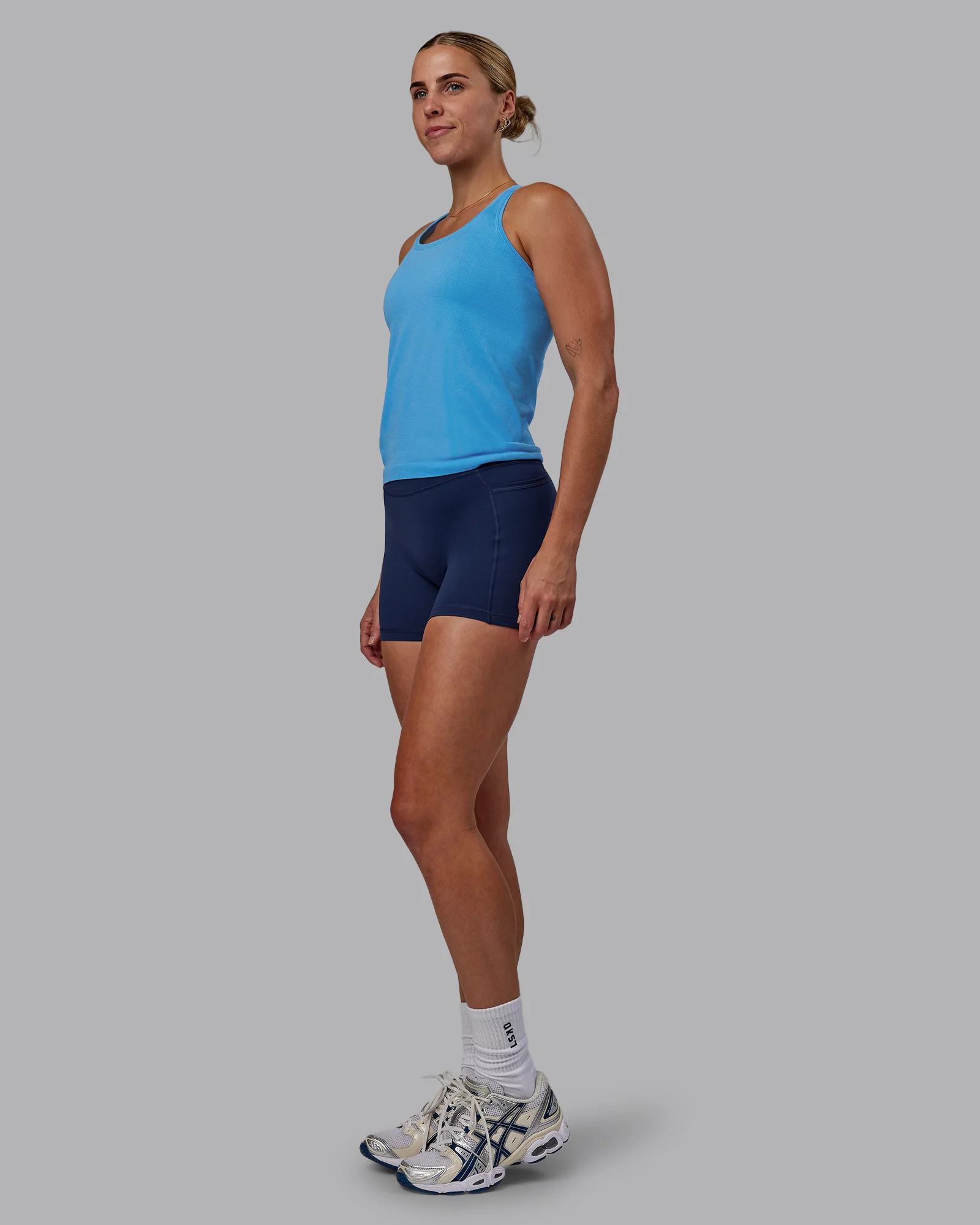 AeroFLX+ Seamless Tank - Azure Blue/Azure Blue