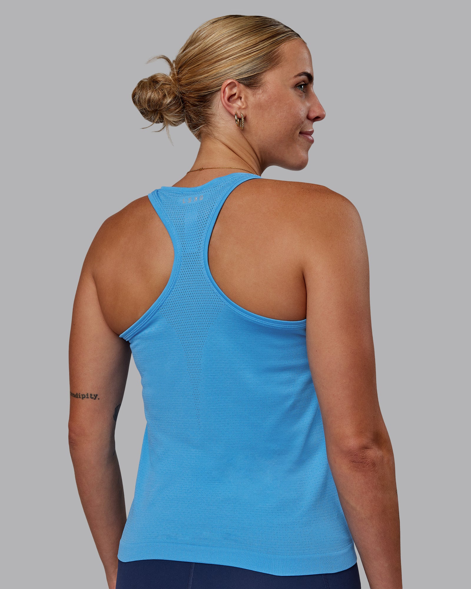 AeroFLX+ Seamless Tank - Azure Blue/Azure Blue 3 AeroFLX+ Seamless Tank - Azure Blue/Azure Blue