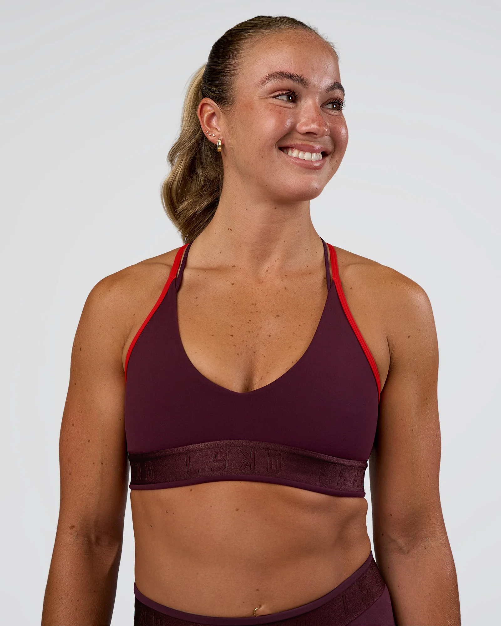 Strive Jacquard Sports Bra - Cherry Lacquer 3 Strive Jacquard Sports Bra - Cherry Lacquer