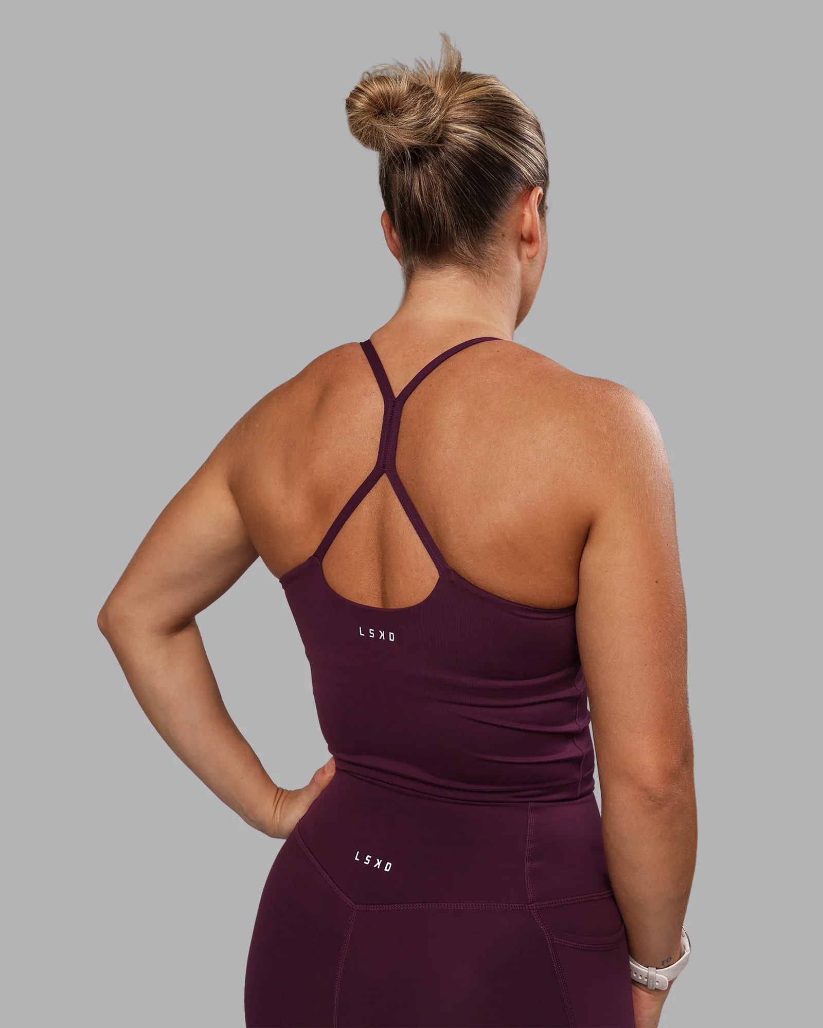 Movement Active Tank - Cherry Lacquer